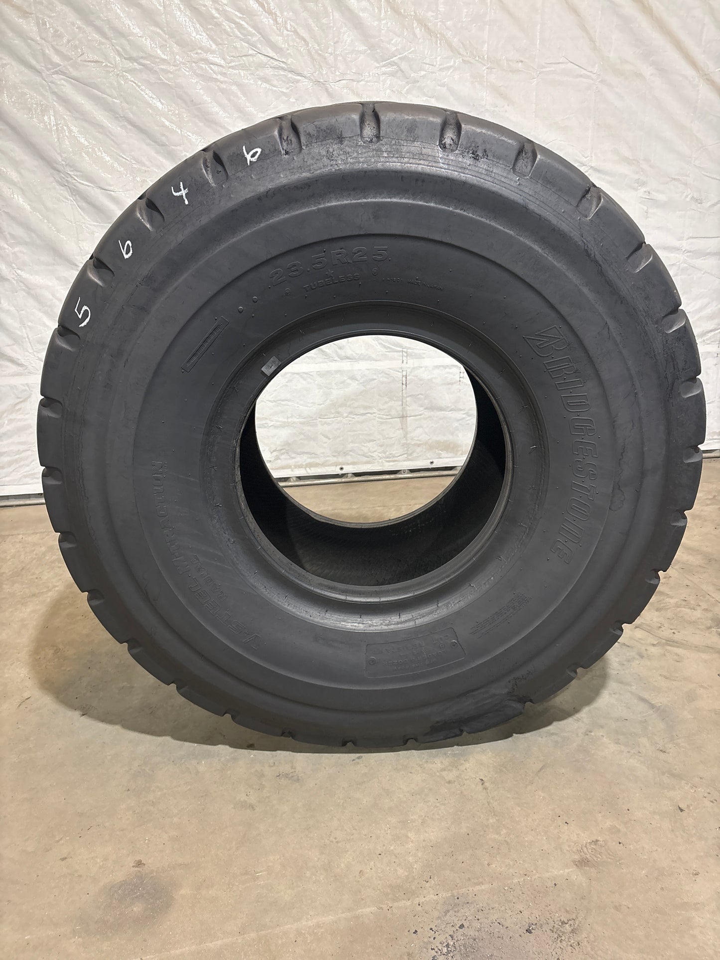 23.5R25 BRIDGESTONE V-STEEL M-TRACTION – E-4 / L-4 #5646
