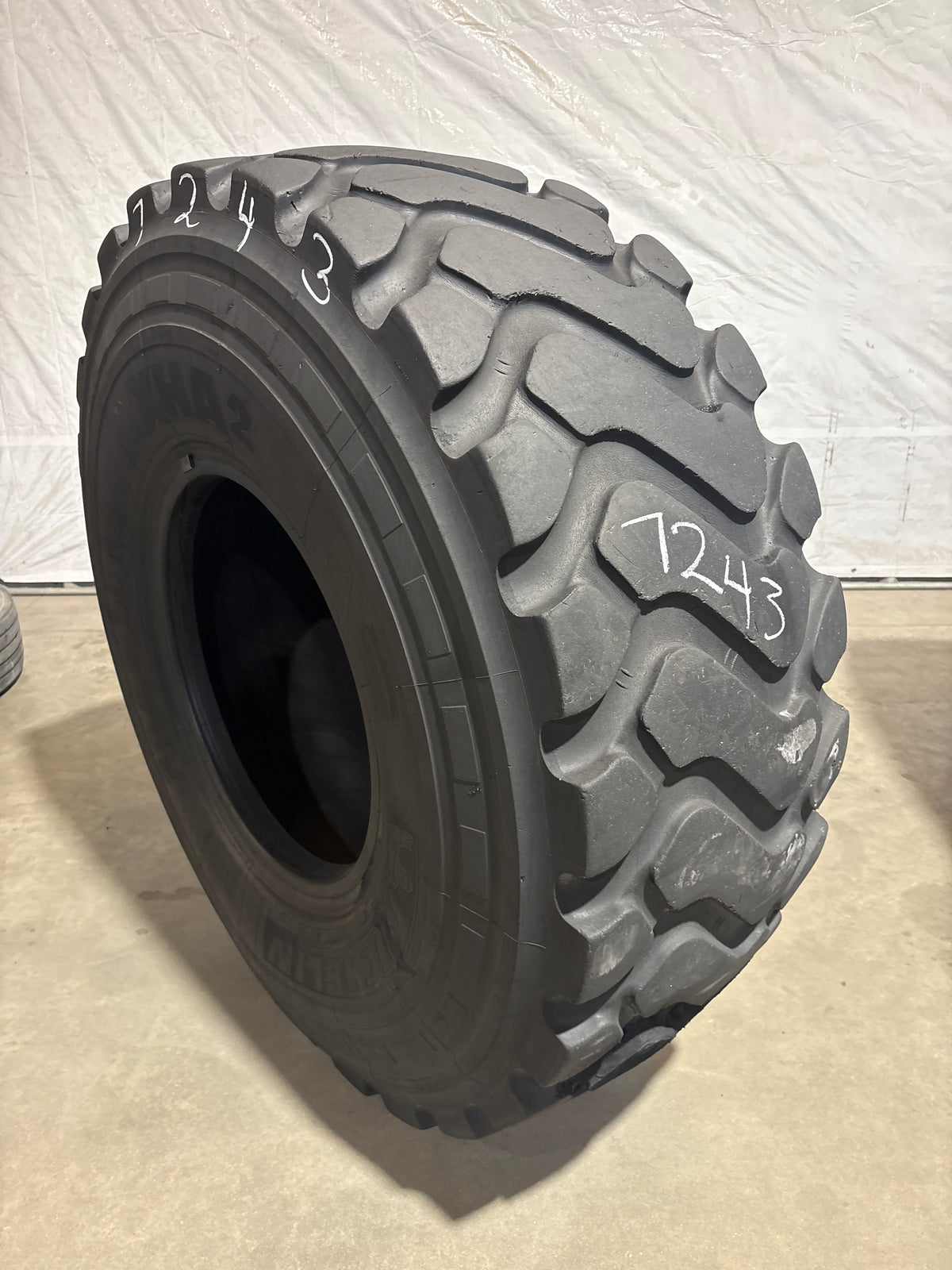 20.5R25 MICHELIN XHA2 #7243