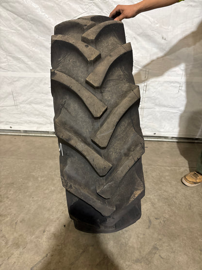 12.4-24 BKT TR-135 TRACTOR TIRE #5664
