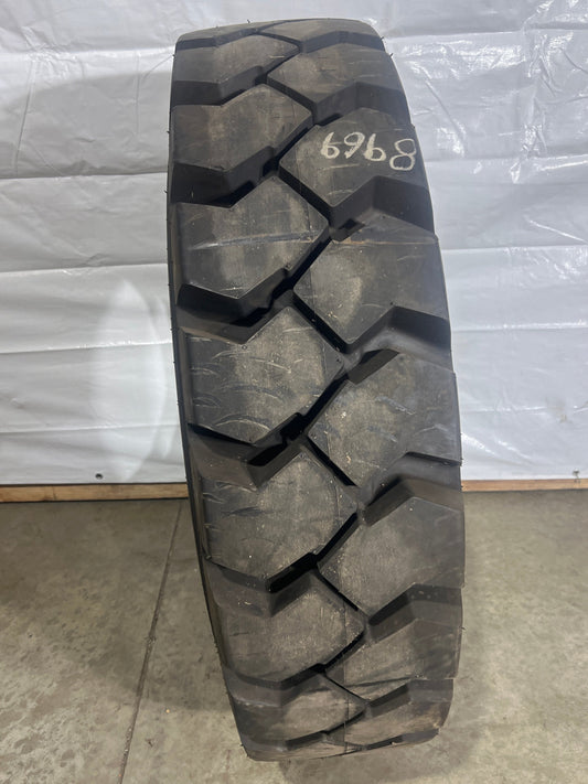 14.00-24 MAXAM MS801 28 PLY #8969