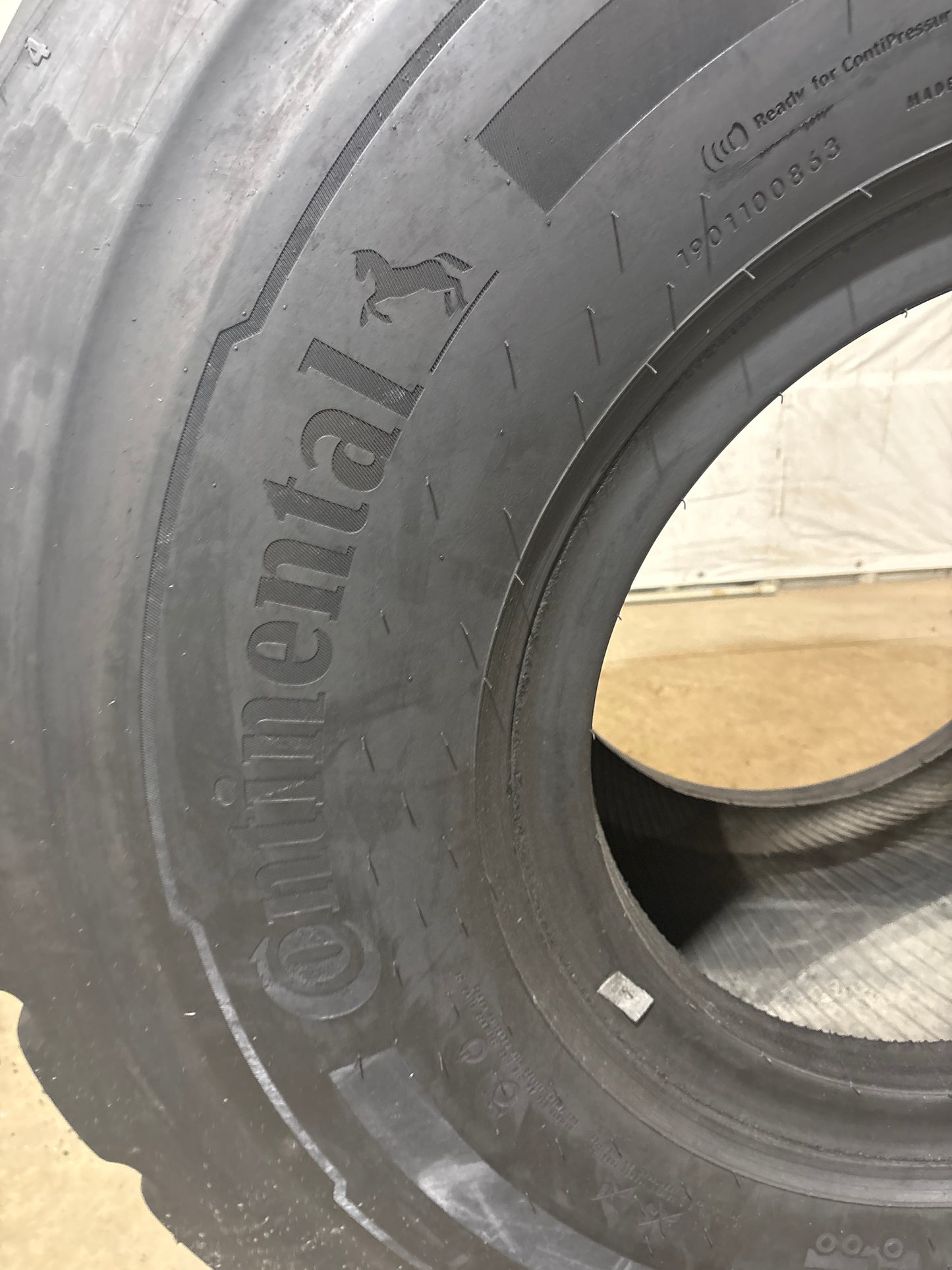 23.5R25 CONTINENTAL EM-MASTER #5935