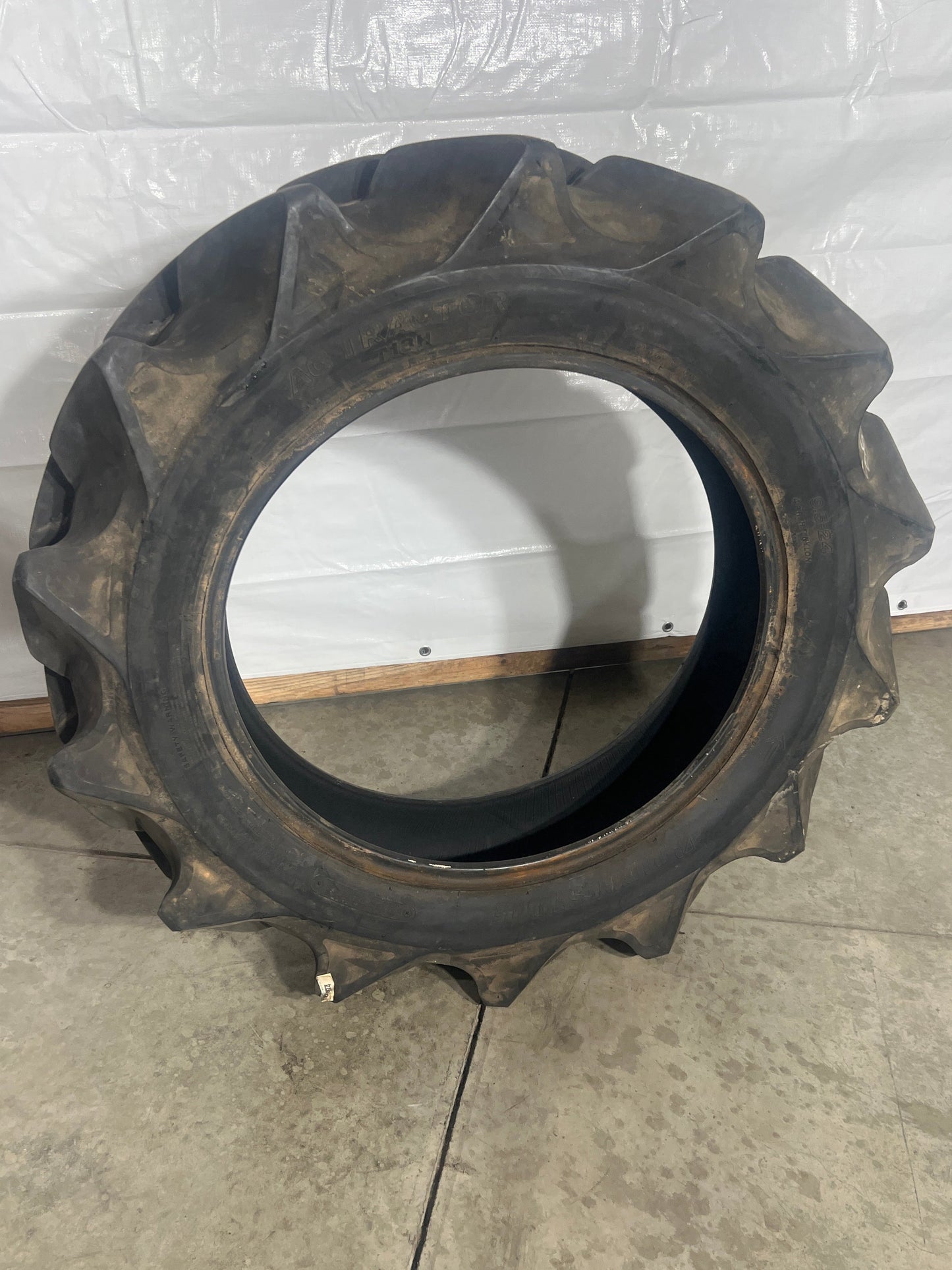 9.5-24 BRIDGESTONE AG TRACTOR  T13H