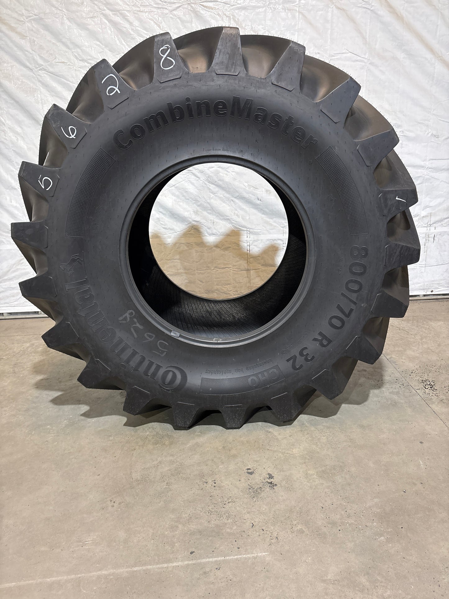 USED 800/70R32 CONTINENTAL COMBINE MASTER #5628
