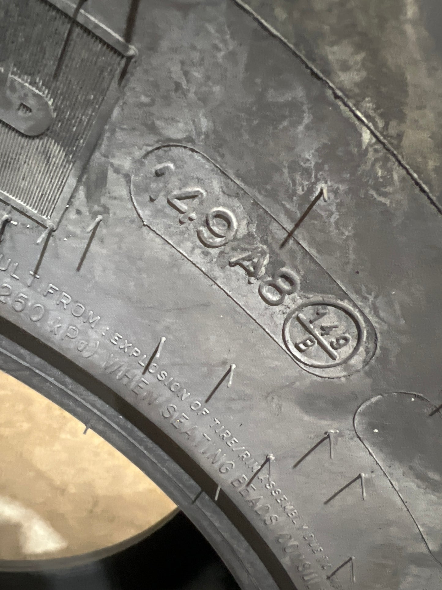 400/70R20 (16.0/70R20) MICHELIN XMCL #5517