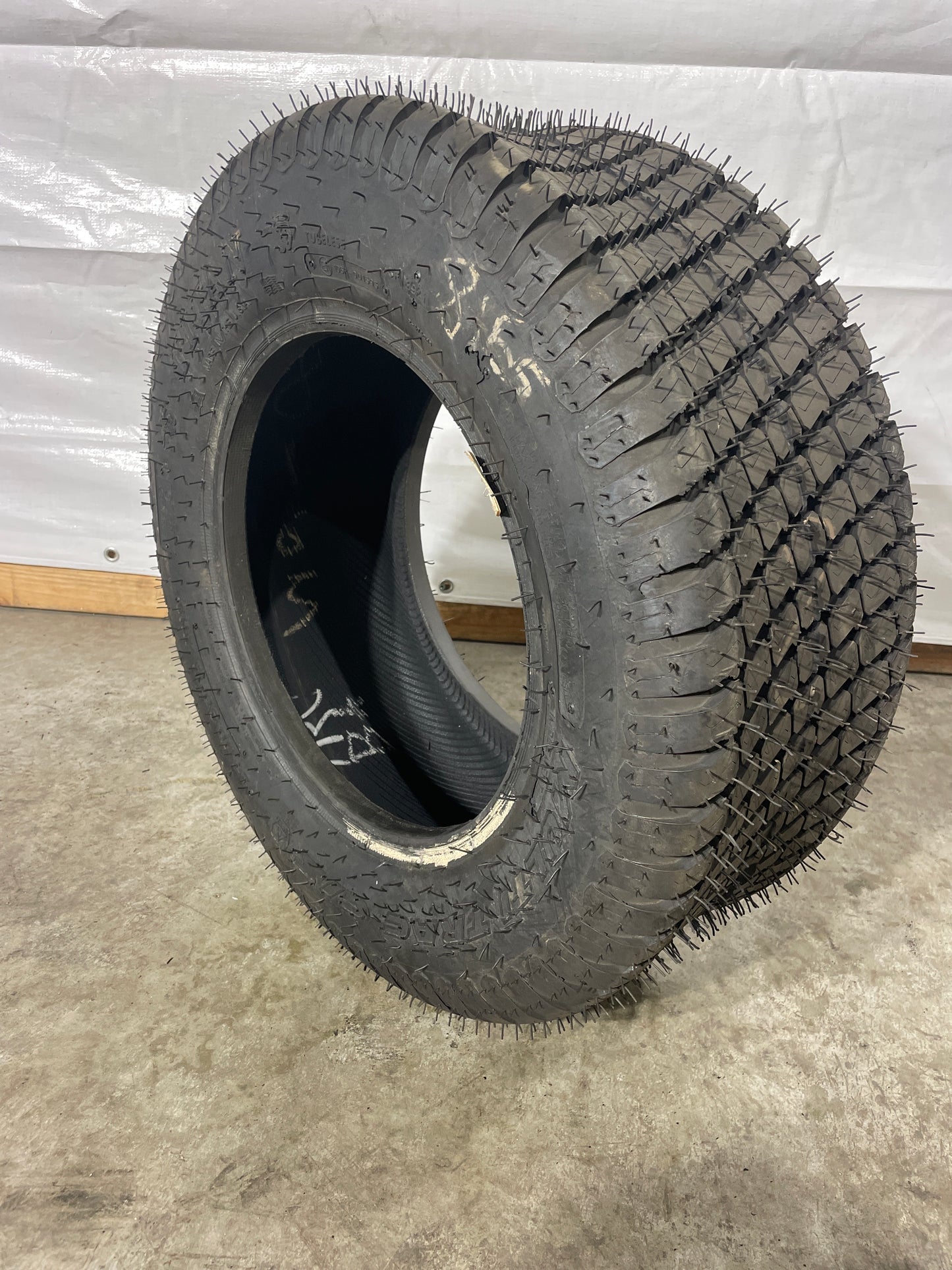 27x10.50-15 TITAN MULTI TRAC C/S