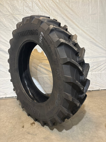 520/85R46 (20.8R46) TRELLEBORG TM 600 #5929