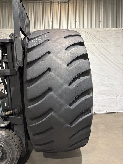 37.25-35 FIRESTONE SUPER ROCK GRIP WB #5579