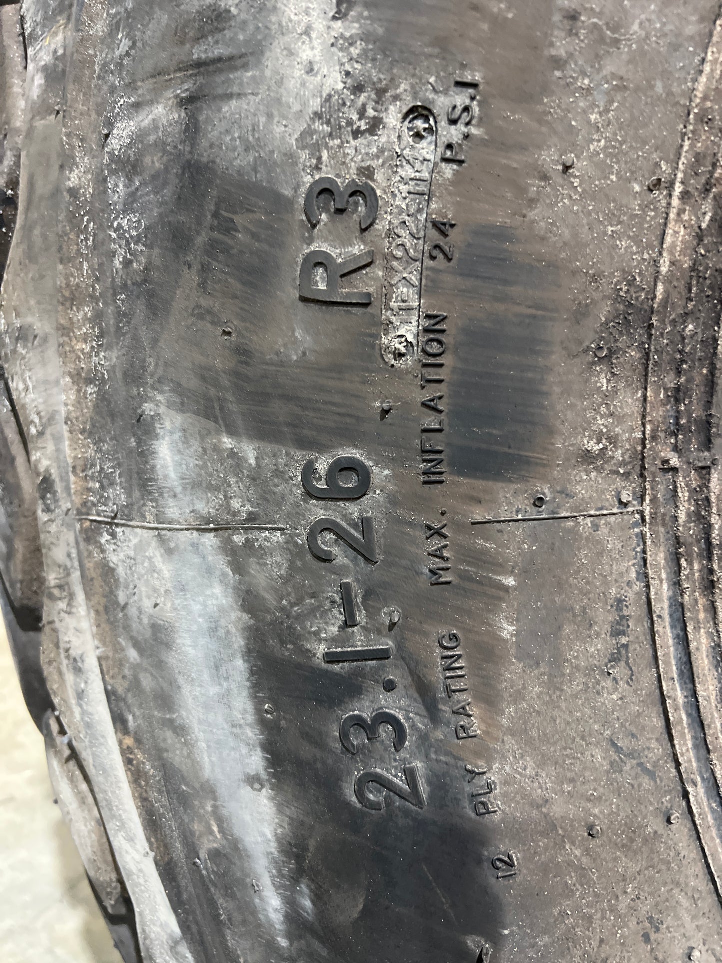 23.1-26 TRIANGLE INDUSTRIAL TRACTION #5492