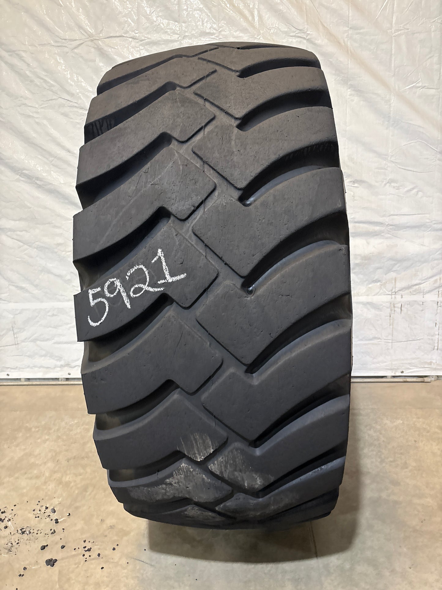 33.25-29 FIRESTONE SUPER ROCK GRIP WB #5921