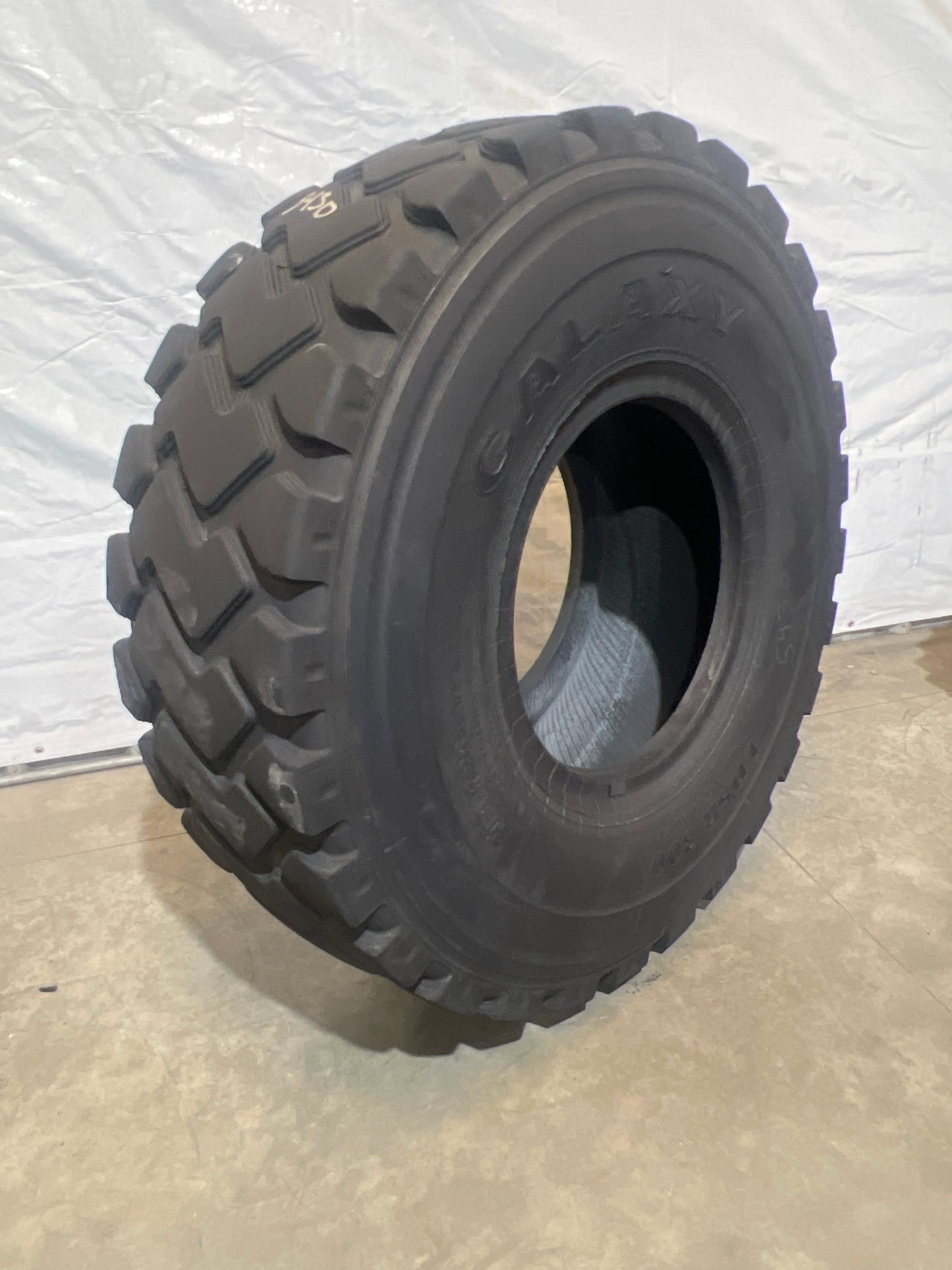 20.5R25 GALAXY LDSR 300 #5430