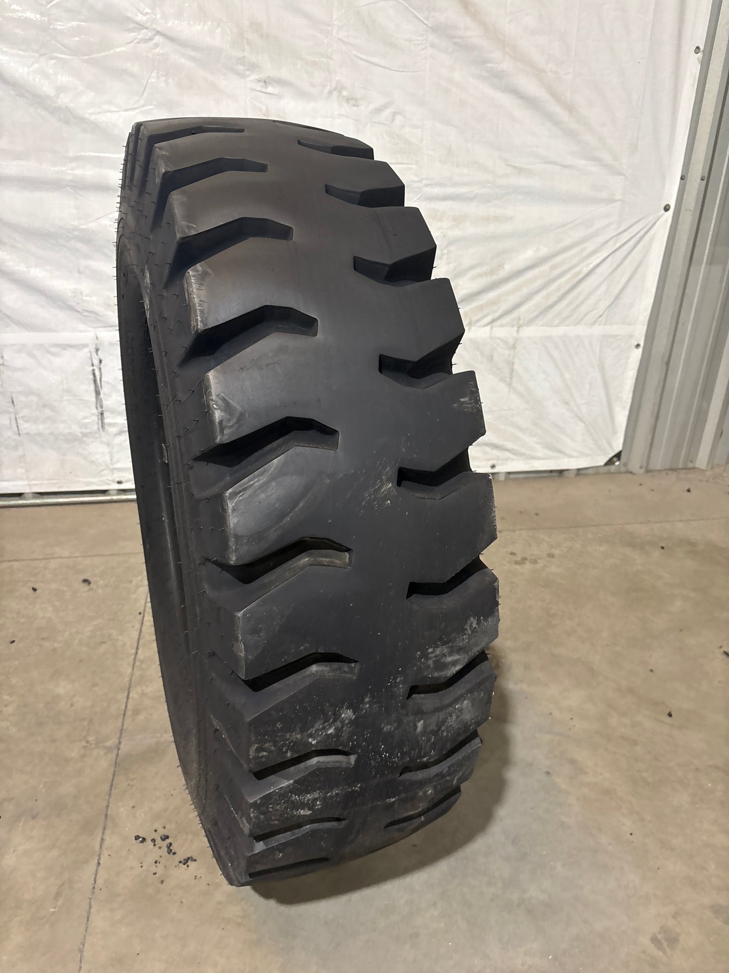 14.00-24 GALAXY HM-300E 28 PLY #7012