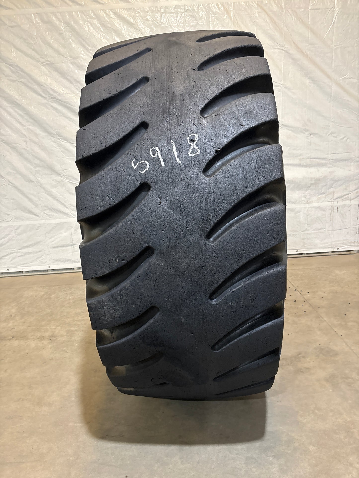 33.25-29 FIRESTONE SUPER ROCK GRIP #5918