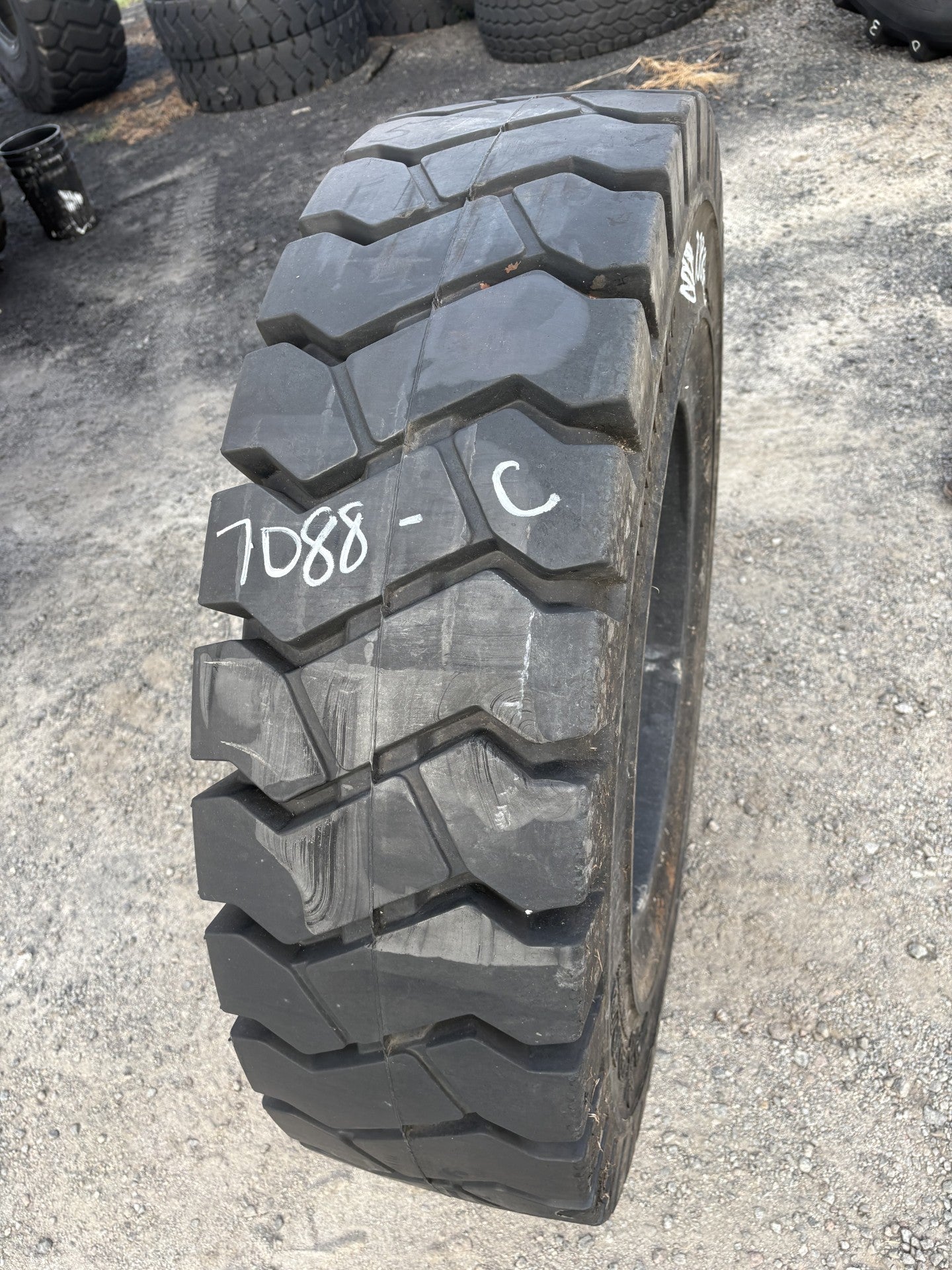 12.00-24 MAXAM INDUSTRIAL PRO MS-701 SOLIDS #7088-C