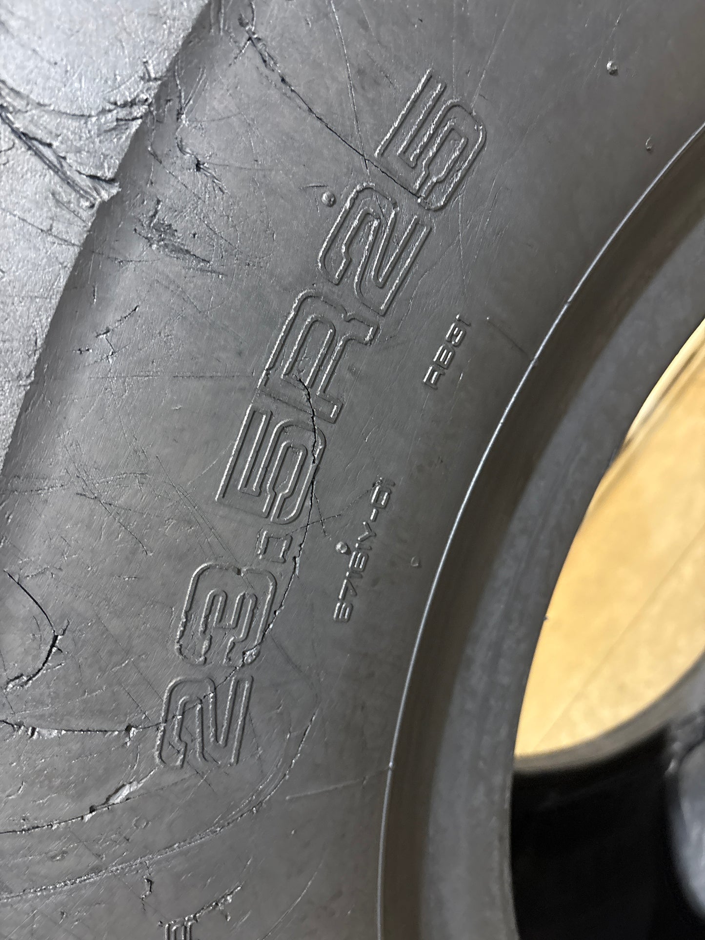 23.5R25 YOKOHAMA RADIAL RB31 TL #5200