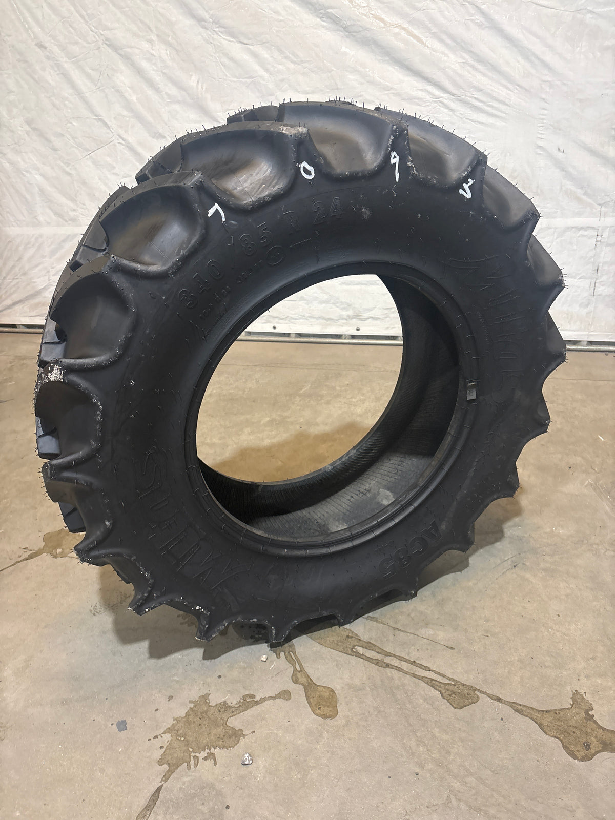 340/85R24 (13.6R24) MITAS AC 85 #7093