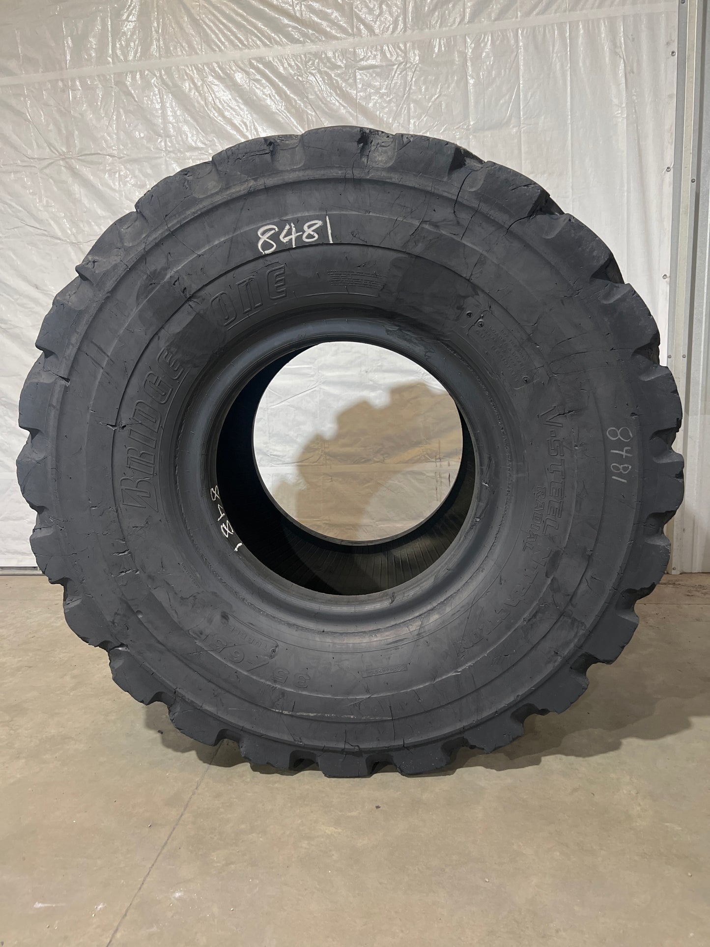 35/65R33 BRIDGESTONE V STEEL N TRACTION #8481