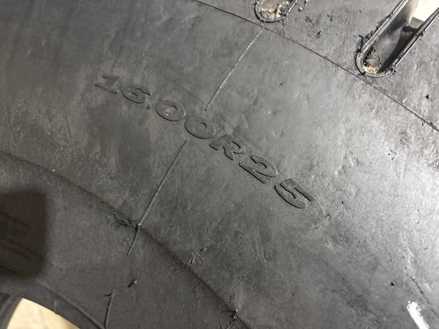 16.00R25 (445/95R25) MAXAM MS V01  #5803