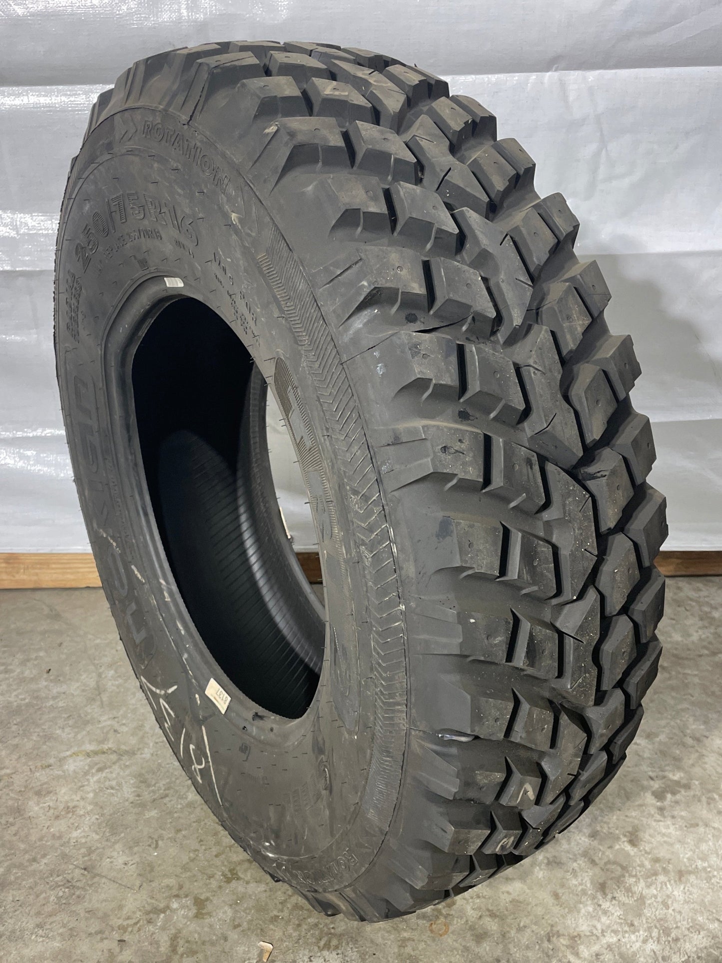 250/75R16 NOKIAN TRI 2