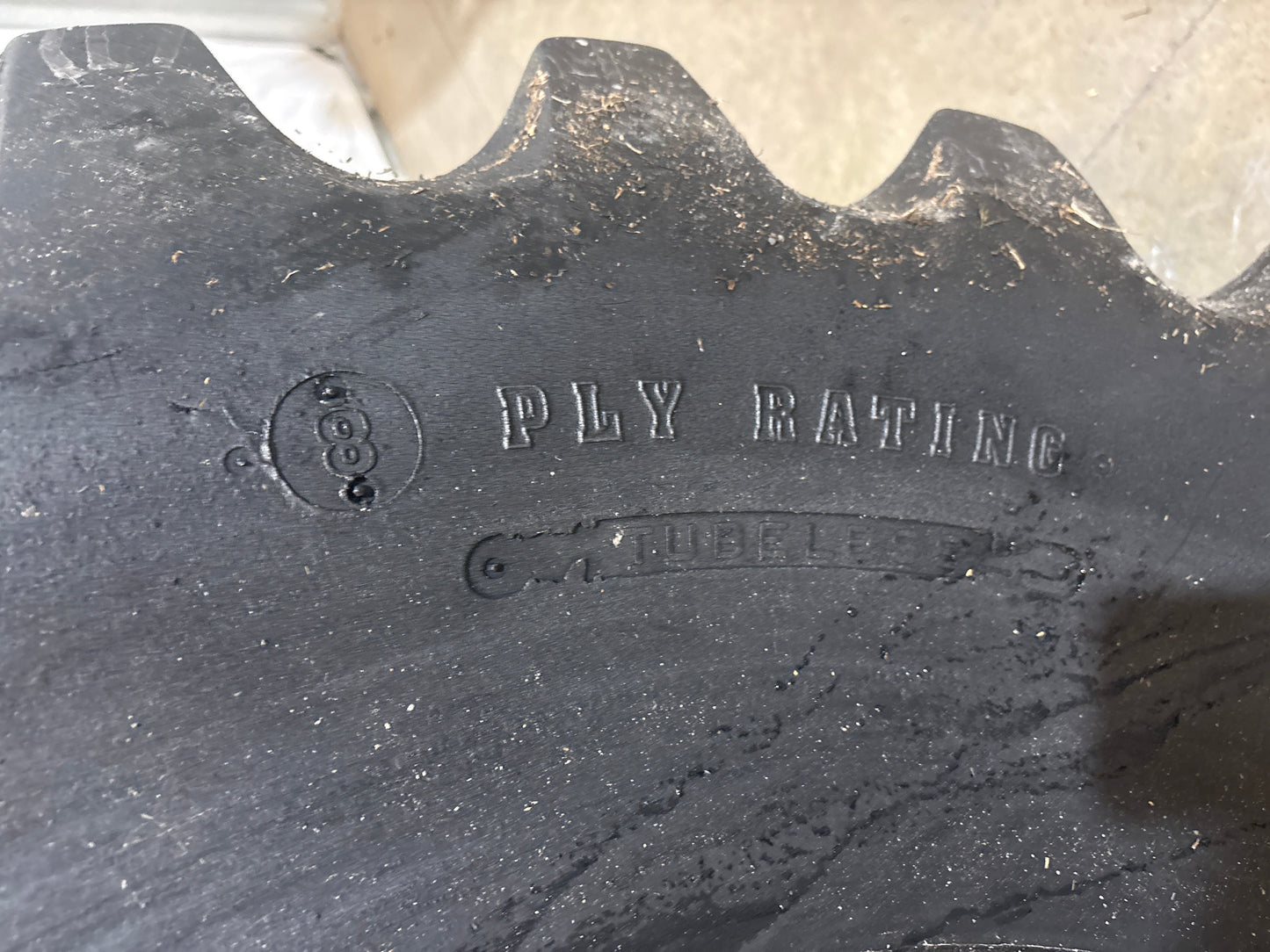 23.1-26 FIRESTONE SUPER ALL TRACTION 23° #5976