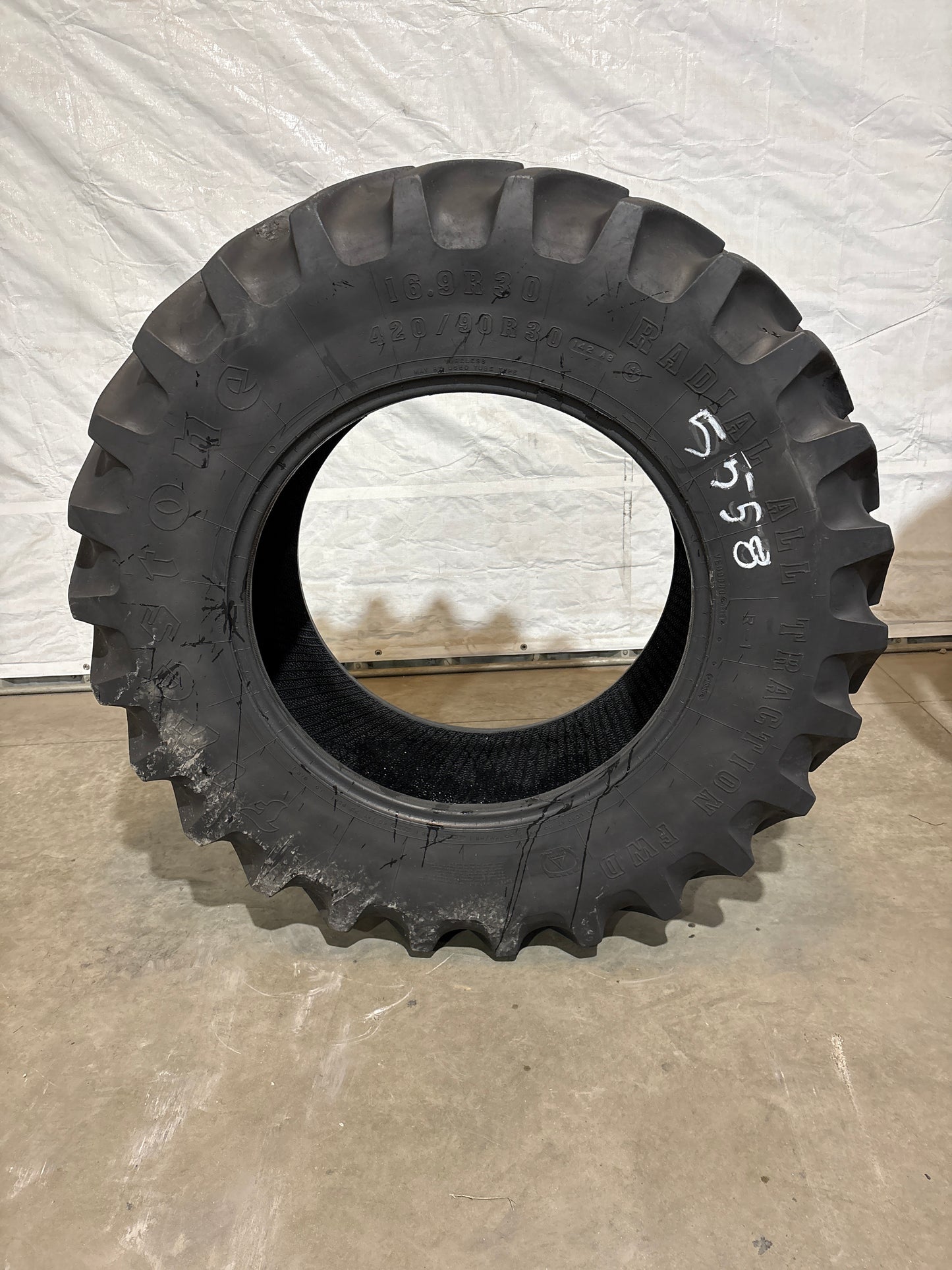 16.9R30 (420/90R30) FIRESTONE RADIAL ALL TRACTION #5558
