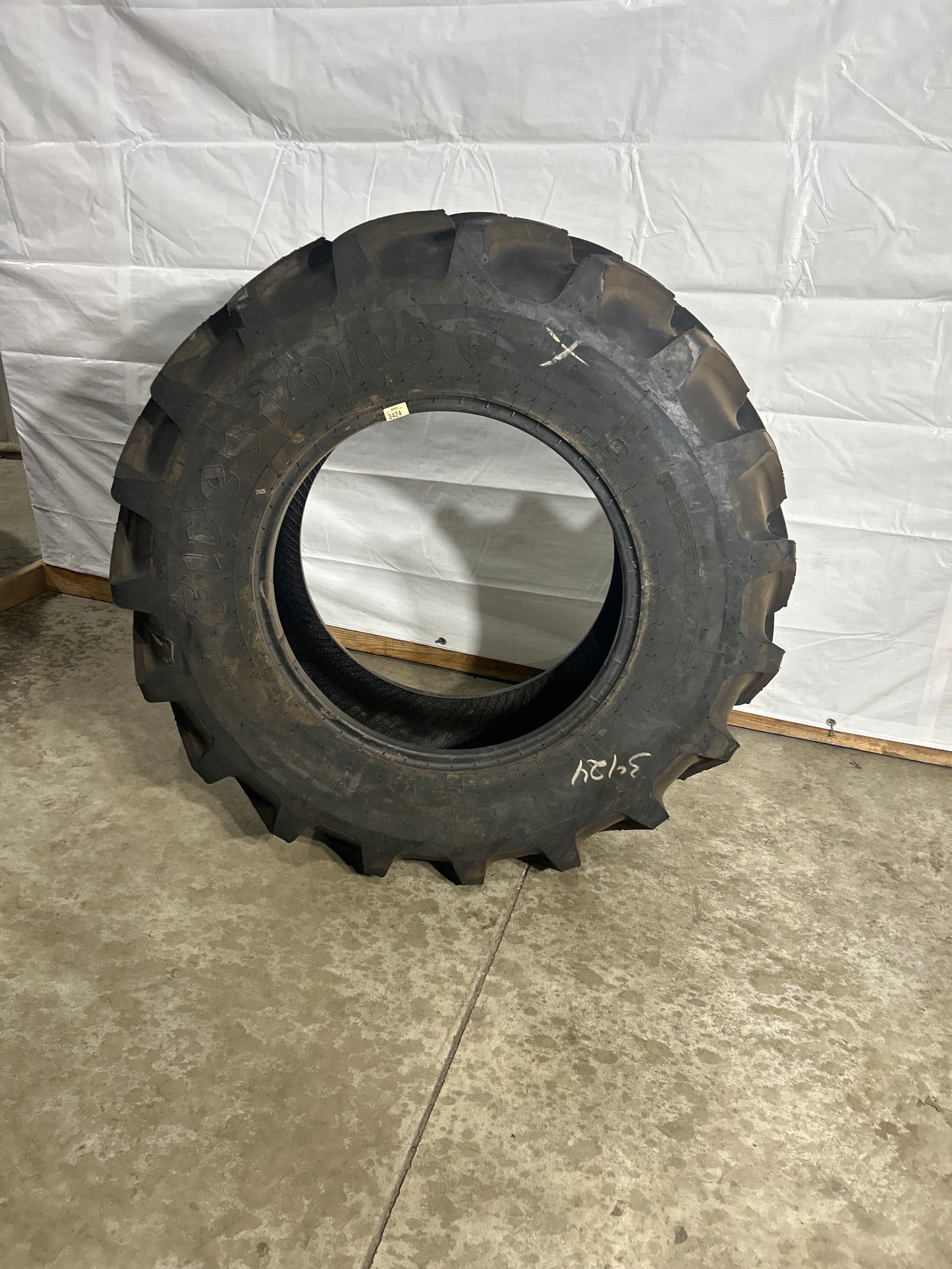 340/85R24 (13.6R24) FIRESTONE PERFORMER 85