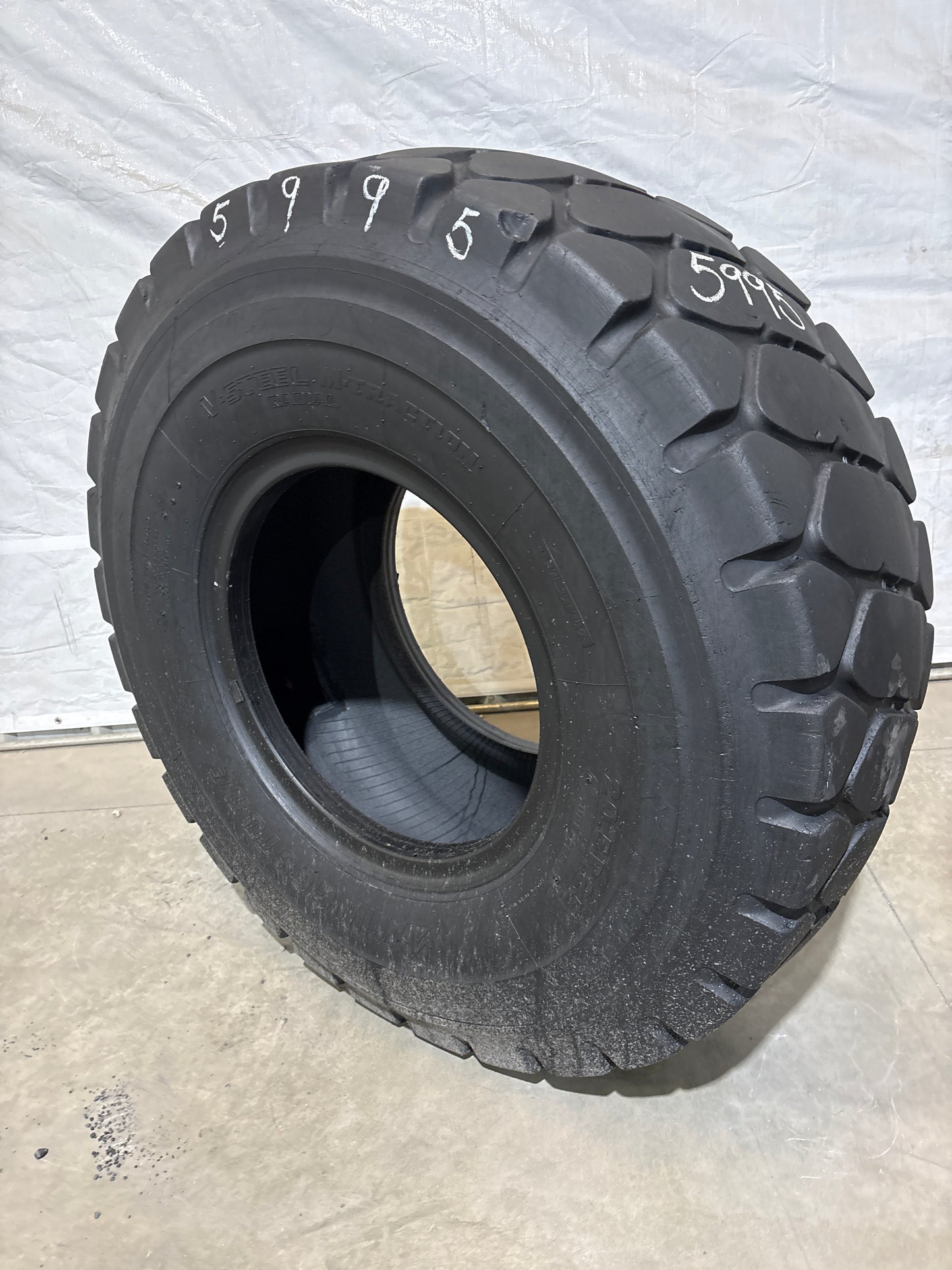20.5R25 BRIDGESTONE V-STEEL M-TRACTION #5995