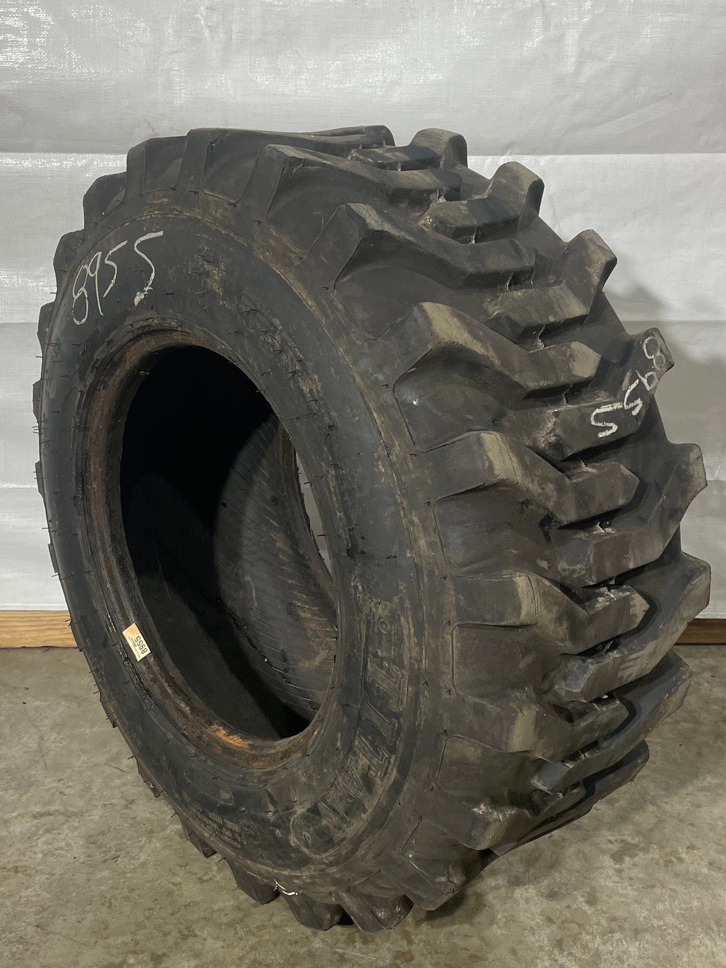 12-16.5 TITAN TRAC LOADER 6 PLY