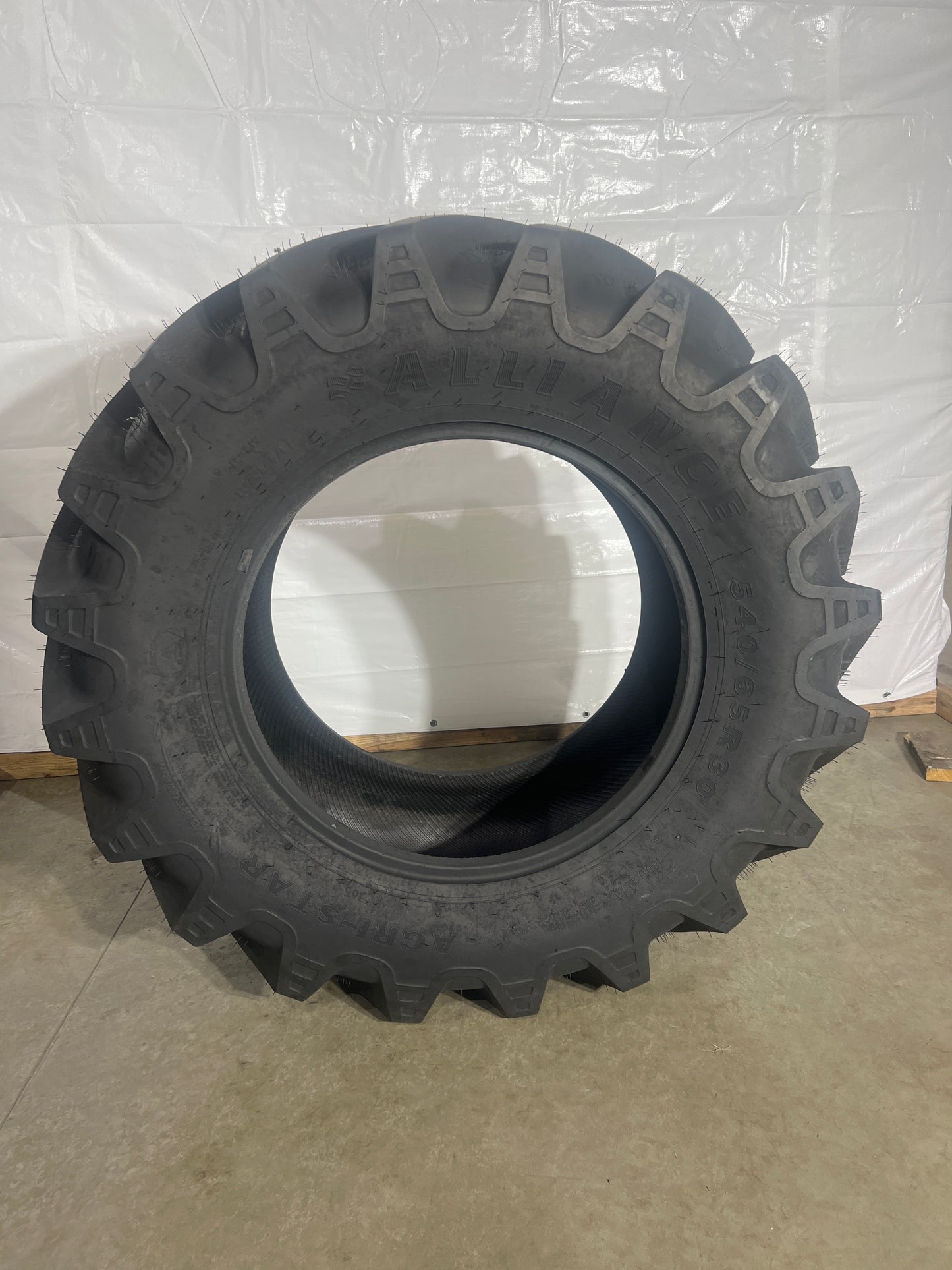 540/65R30 (16.9R30) ALLIANCE AGRI STAR