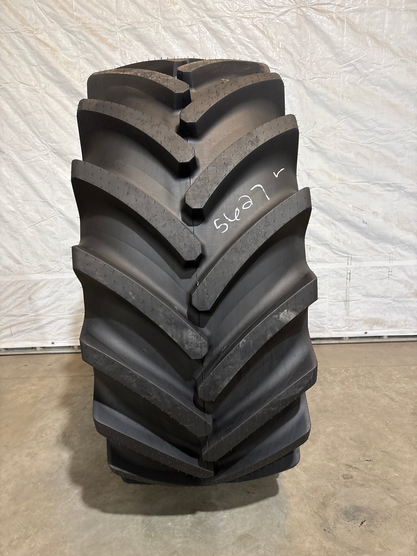 USED 800/70R32 CONTINENTAL COMBINE MASTER #5627