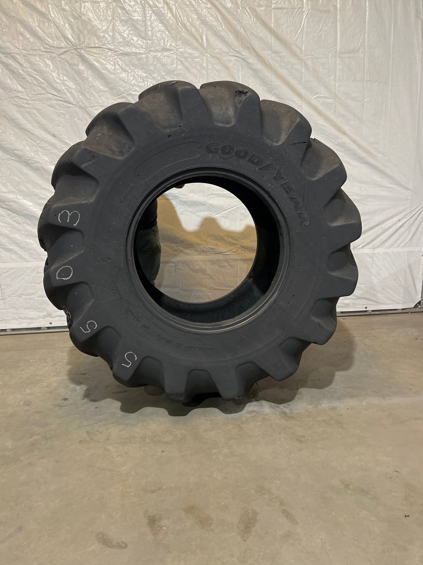 30.5L-32 GOODYEAR LOGGER LUG II HD #5503