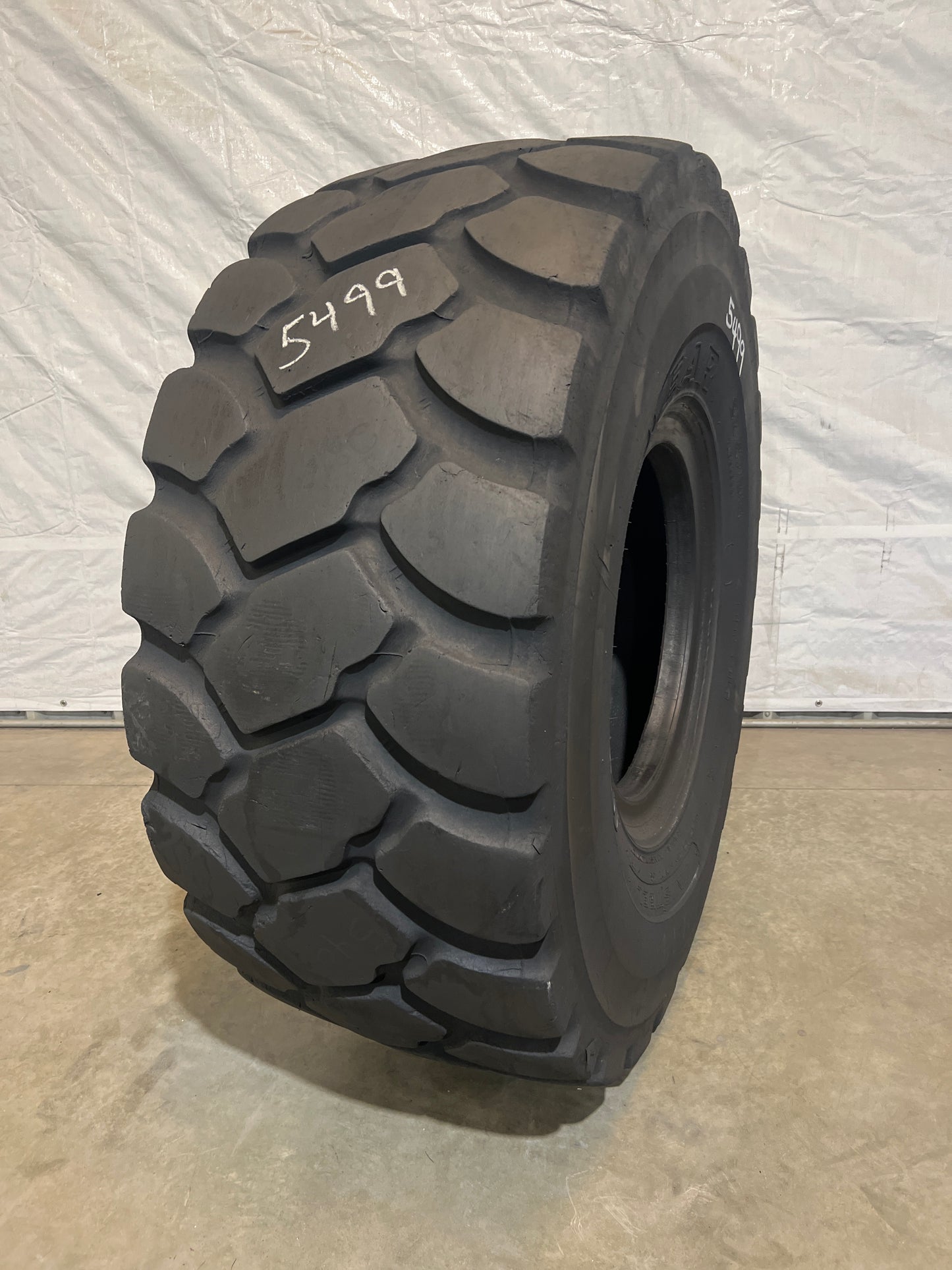 23.5R25 GOODYEAR UNISTEEL RT-38 #5499