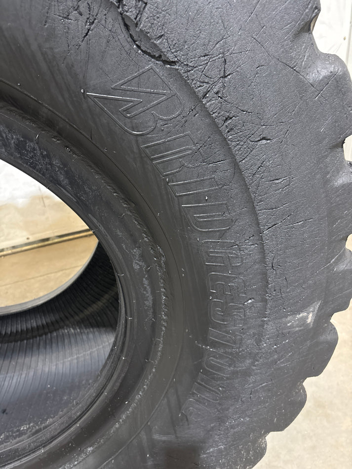775/65R29 BRIDGESTONE V-STEEL TRACTION #5997