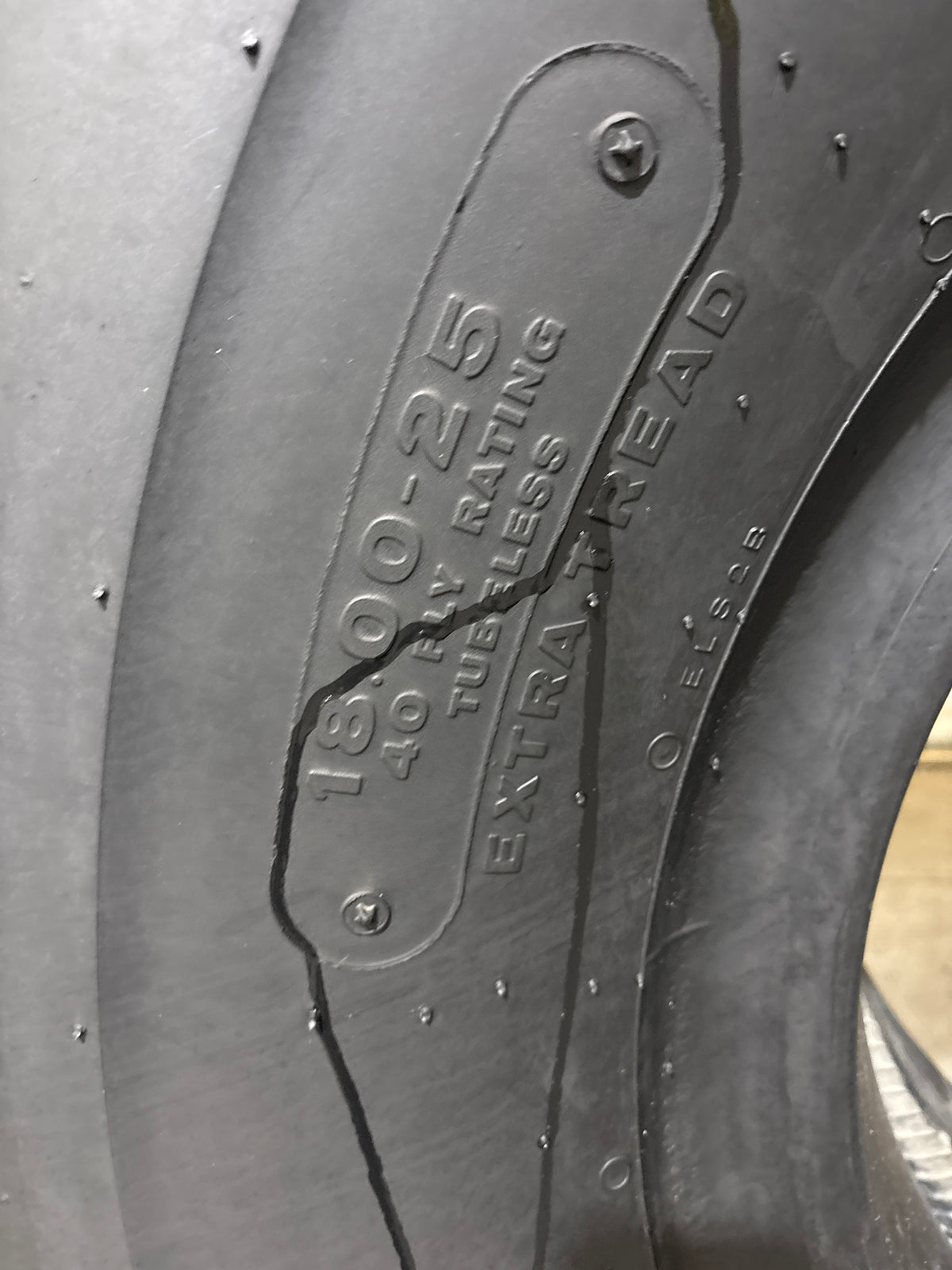 18.00-25 BRIDGESTONE EXTRA TREAD TUBELESS 10 PLY #5993