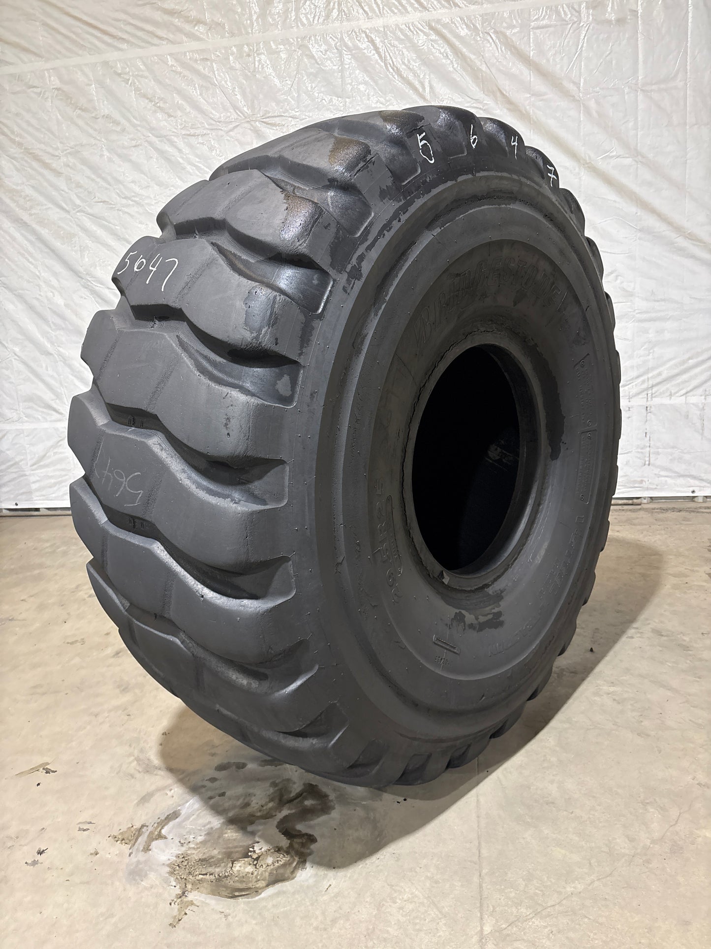 29.5R25 BRIDGESTONE V-STEEL L TRACTION #5647