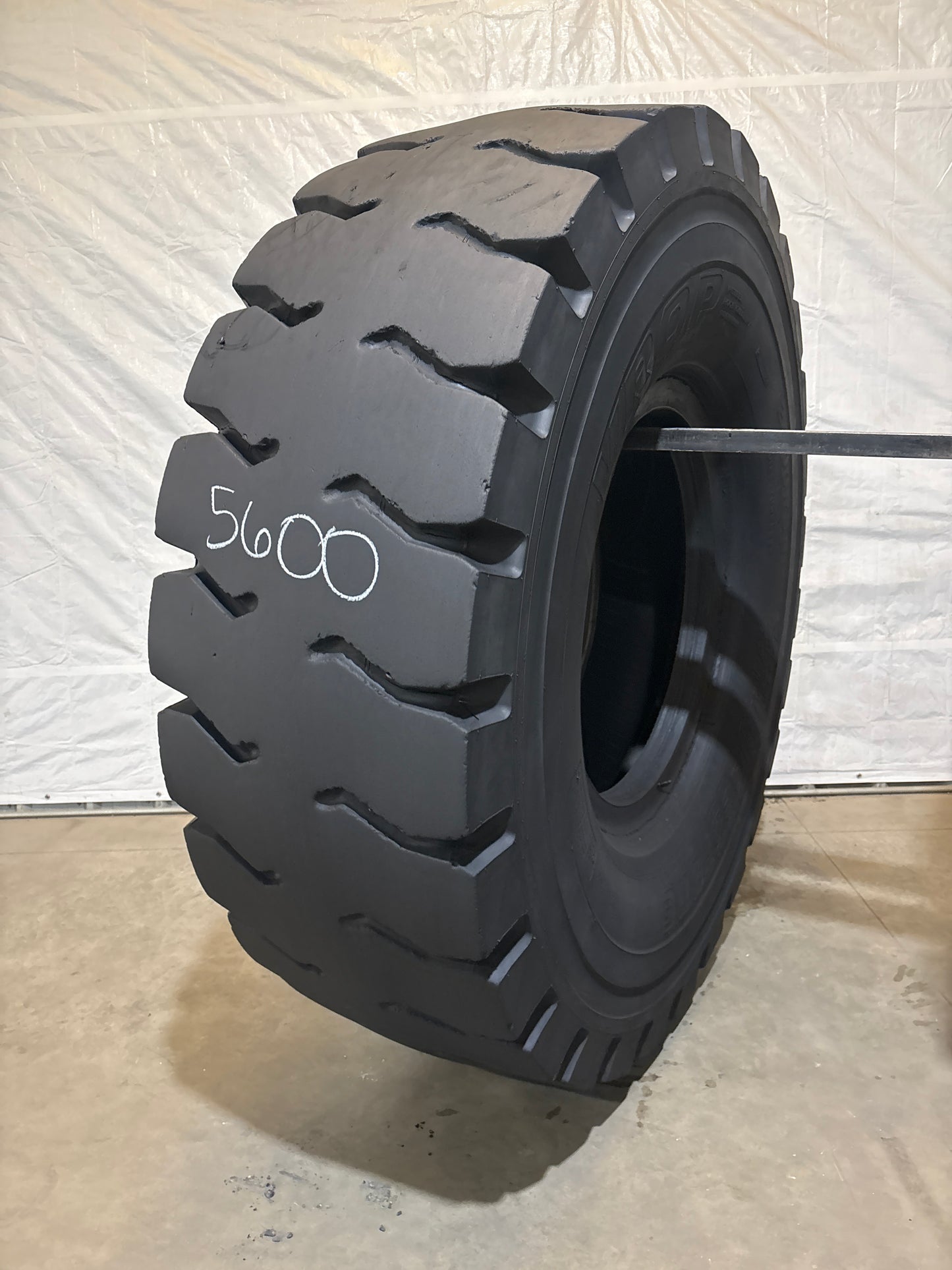 24.00R35 BRIDGESTONE V-STEEL ROCK QUARRY PREMIUM #5600