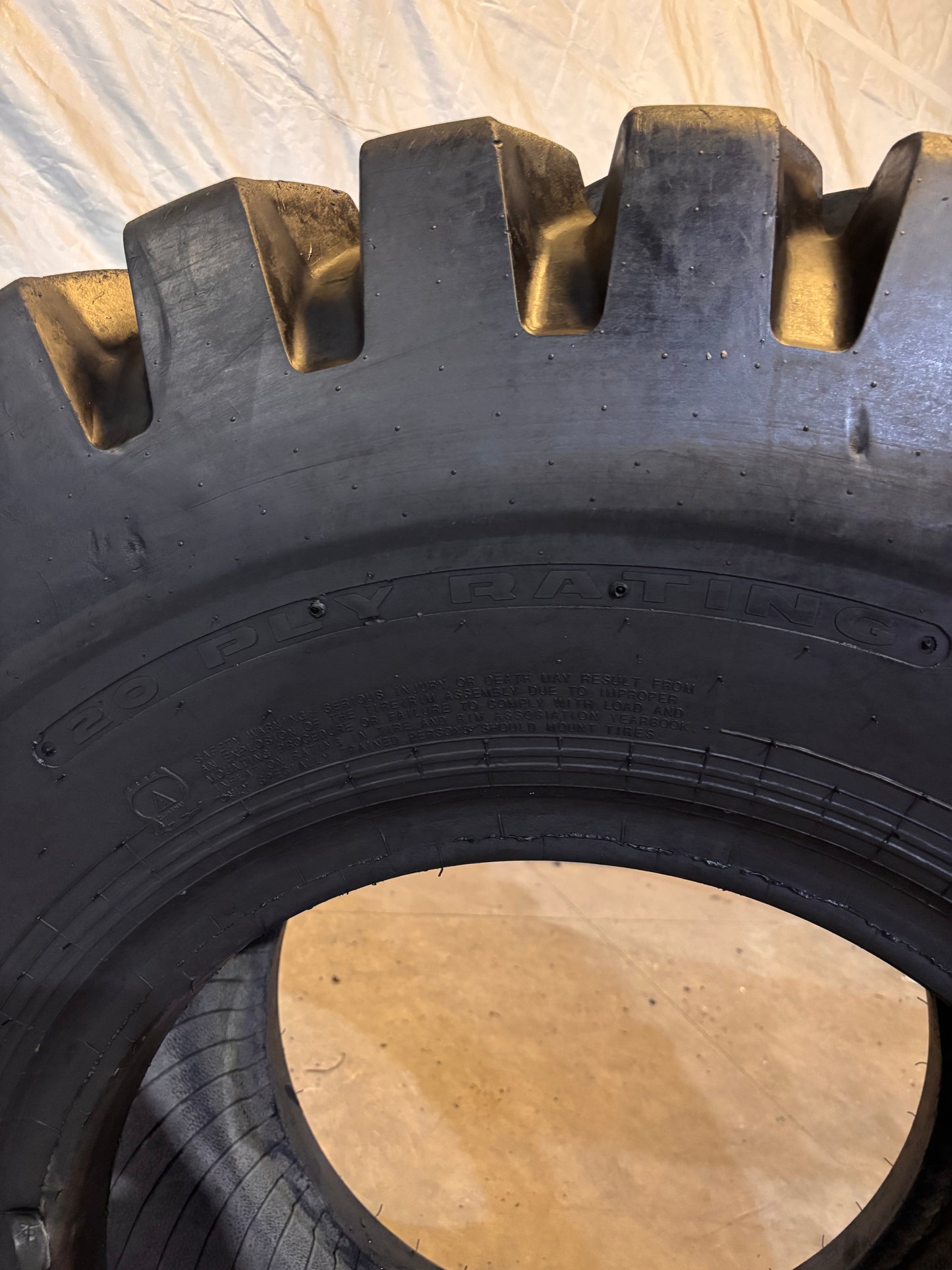 20.5-25 GALAXY EXR-300 20 PLY #7102