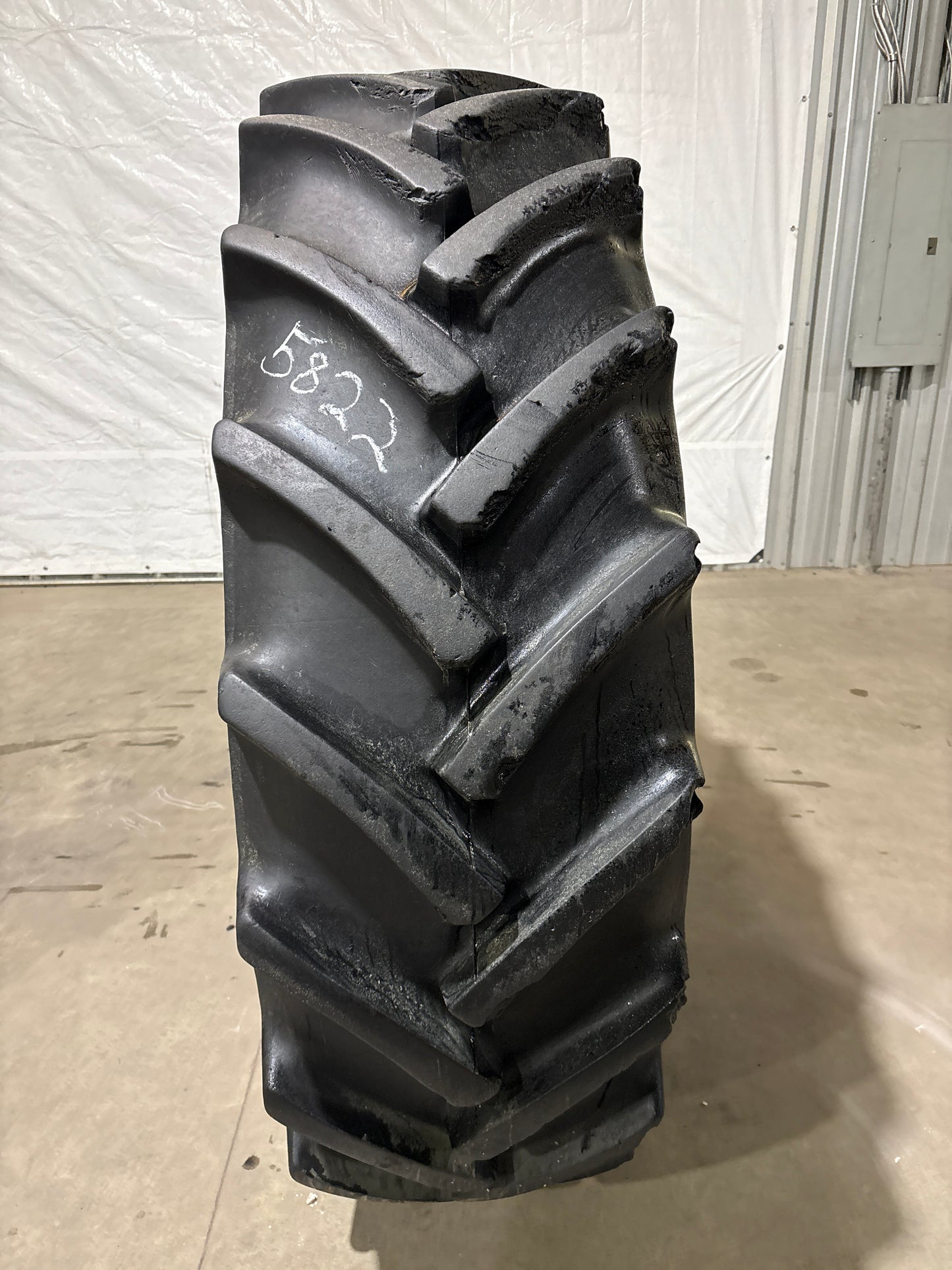 460/85R38 (18.4R38) MITAS AC85 #5822