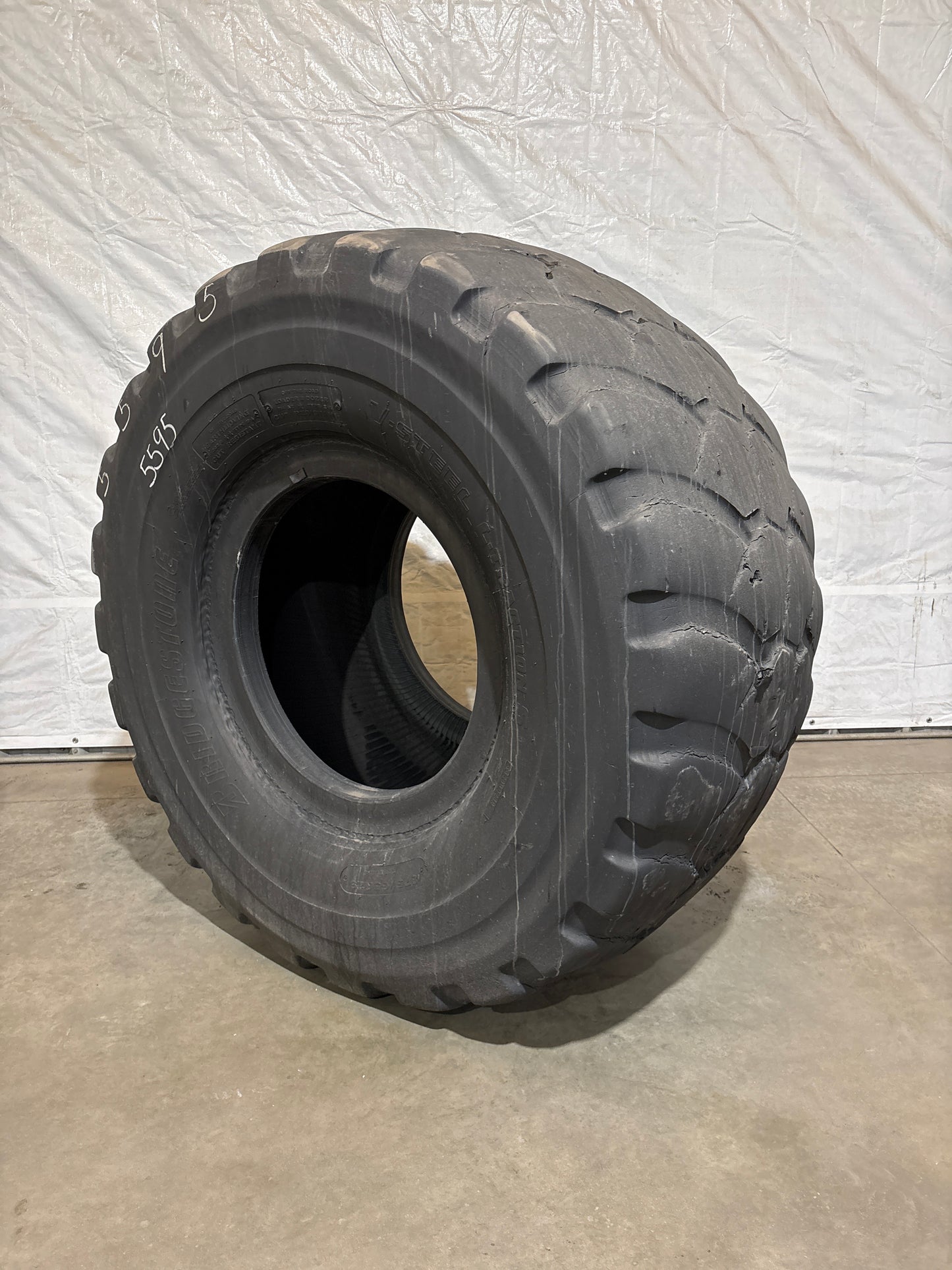 875/65R29 BRIDGESTONE V-STEEL L TRACTION RADIAL #5595