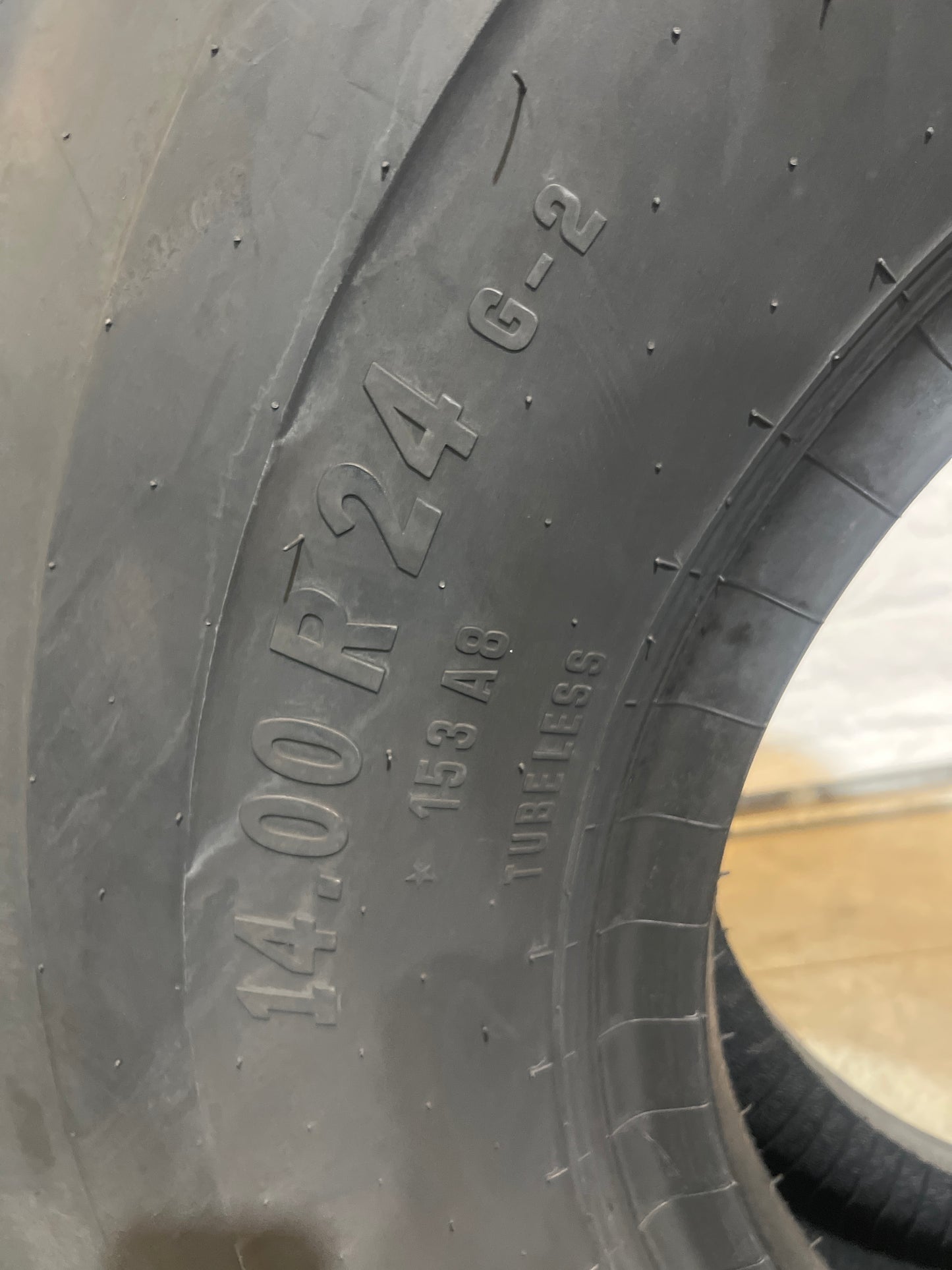 14.00R24 GALAXY MGSR 200 #5437
