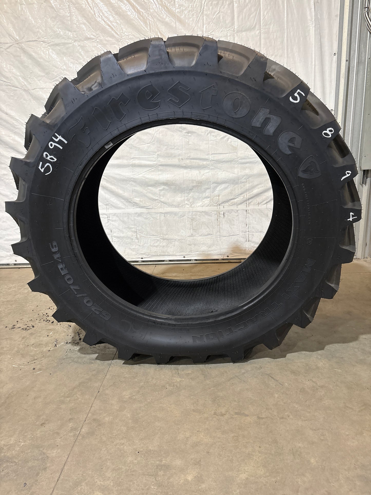 620/70R46 FIRESTONE MAXI TRACTION #5894