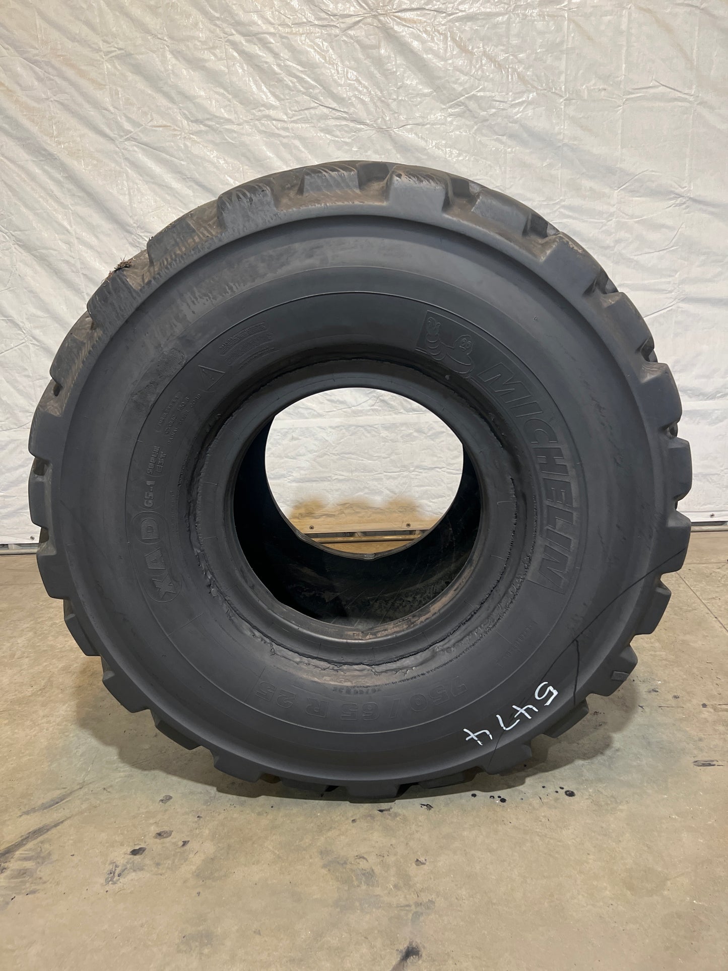 750/65R25 MICHELIN XADN 65-1 #5474