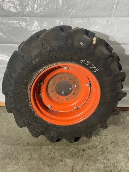 320/70R20 (12.4R20) TRELLEBORG TM700