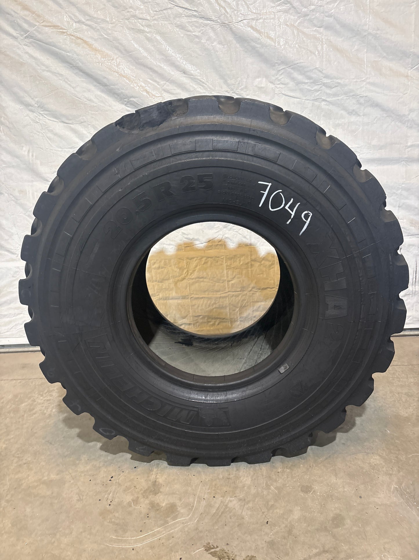 20.5R25 MICHELIN XHA2 #7049