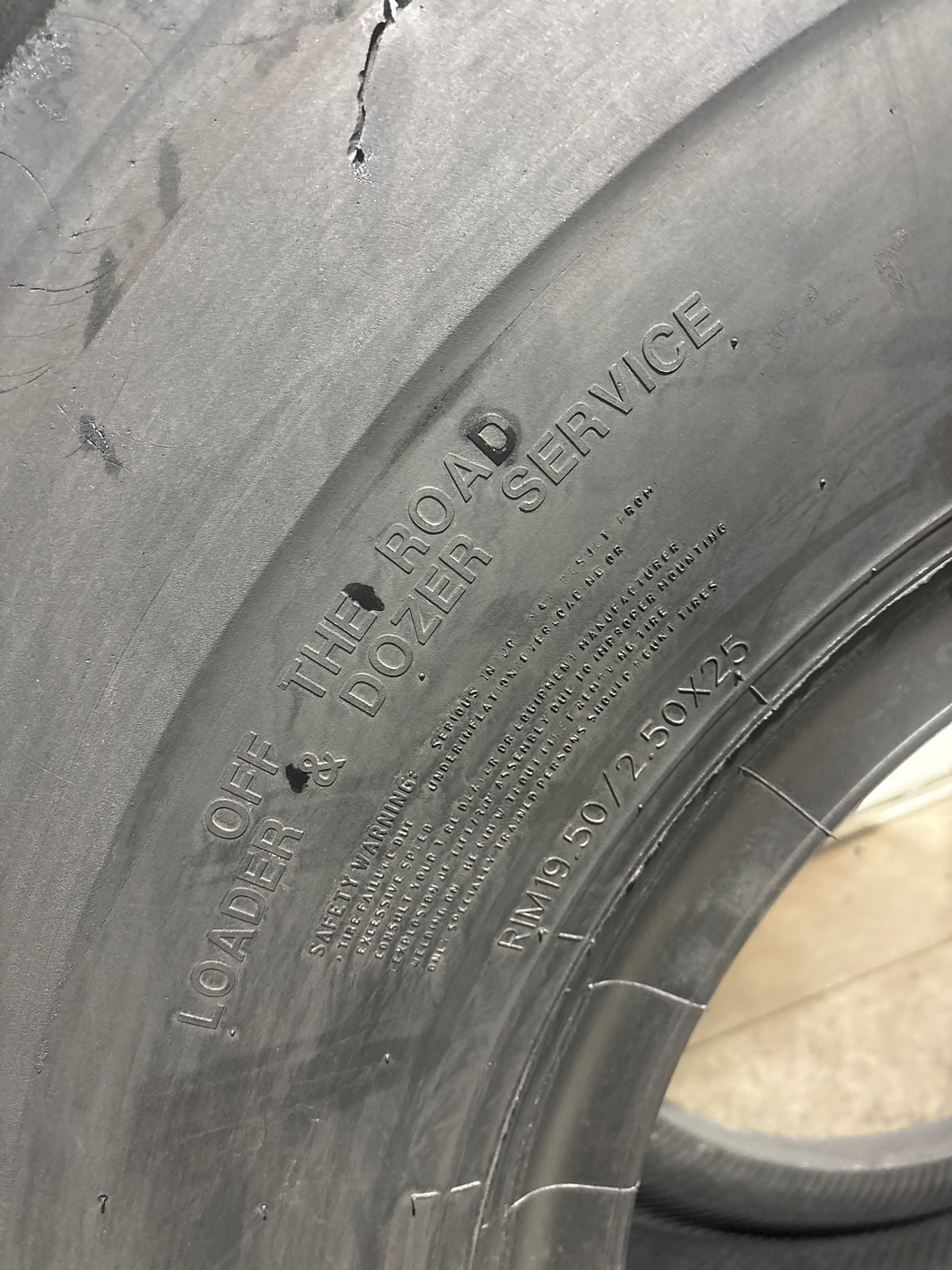 23.5R25 GALAXY LDSR 300 #7209