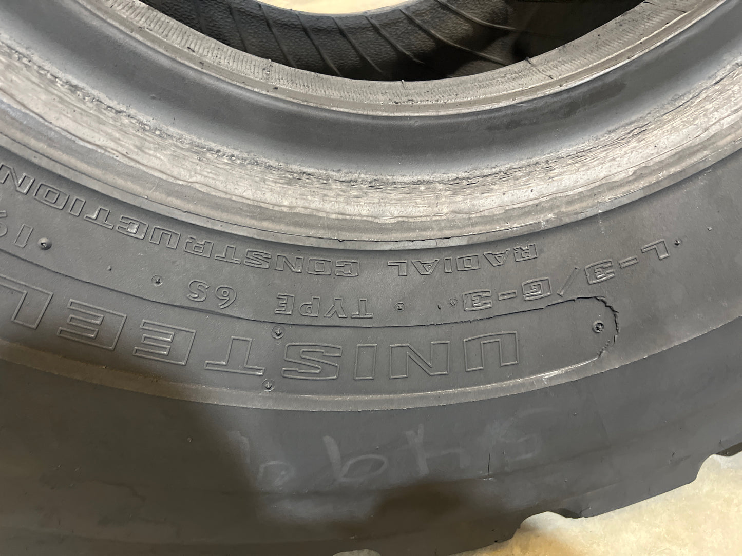 23.5R25 GOODYEAR UNISTEEL RT-38 #5499