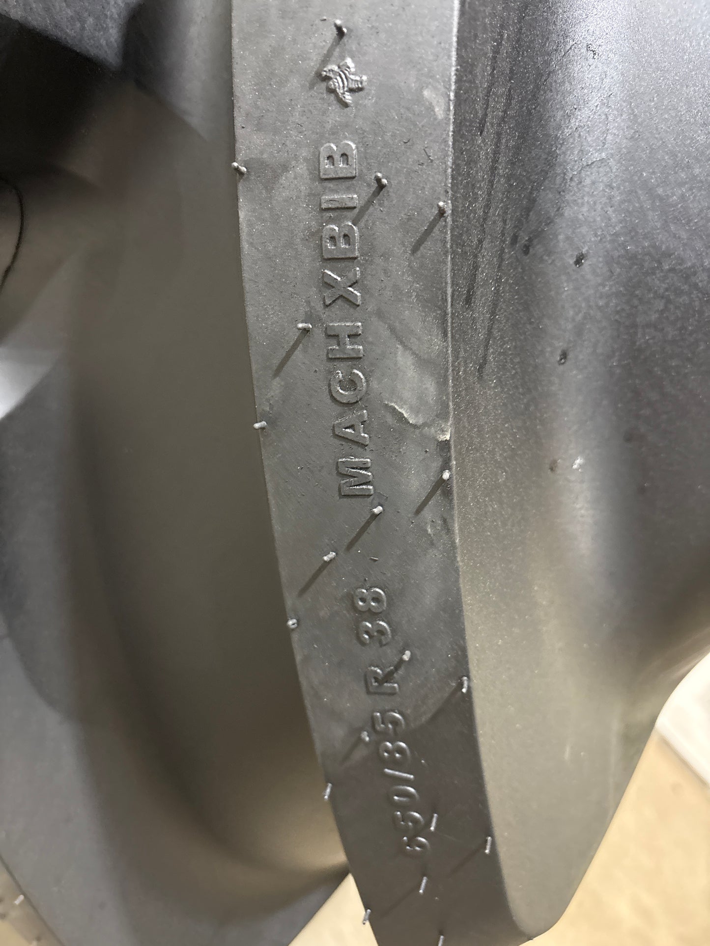 650/85R38 MICHELIN MACHXBIB #5873