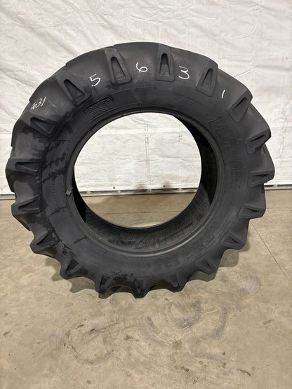 14.9-28 BKT TR-135 #5631