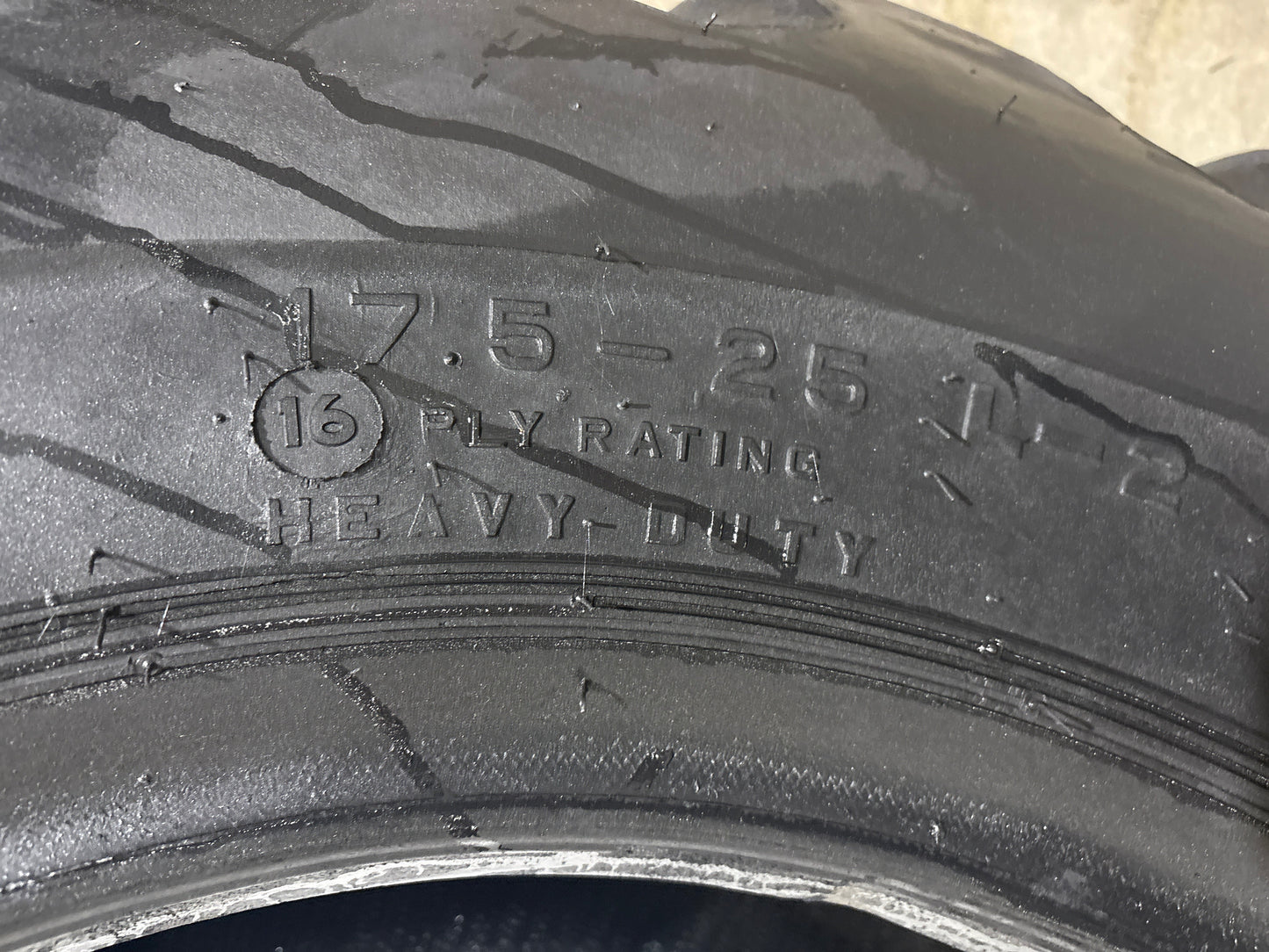 17.5-25 FIRESTONE SUPER GROUND GRIP LD L-2 12 PLY LOADER/DOZER TIRE #5751