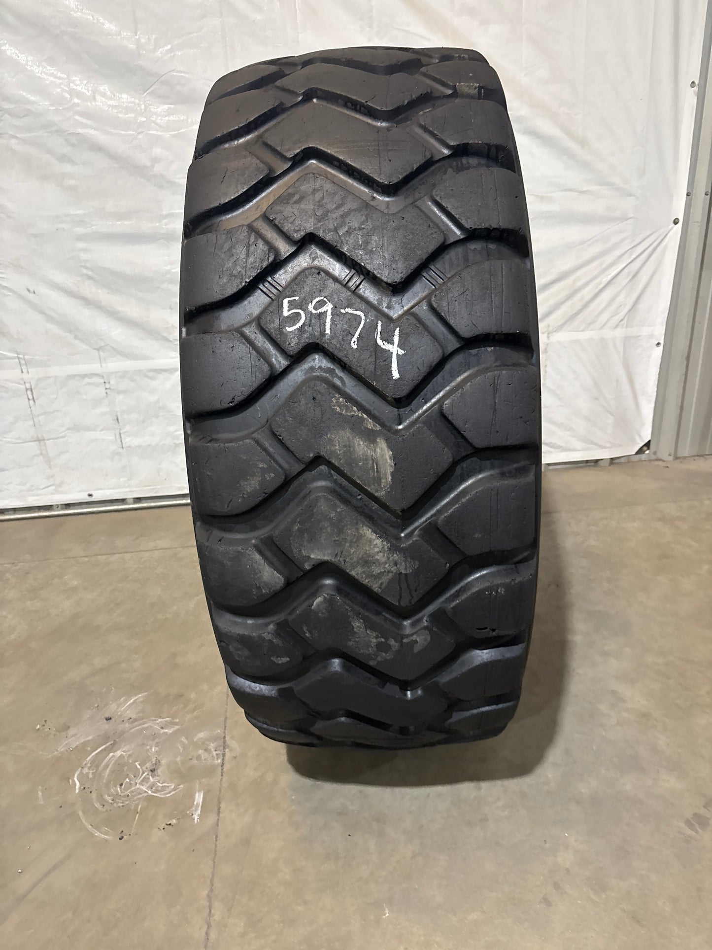 23.5R25 CAMSO WHL 553R #5974