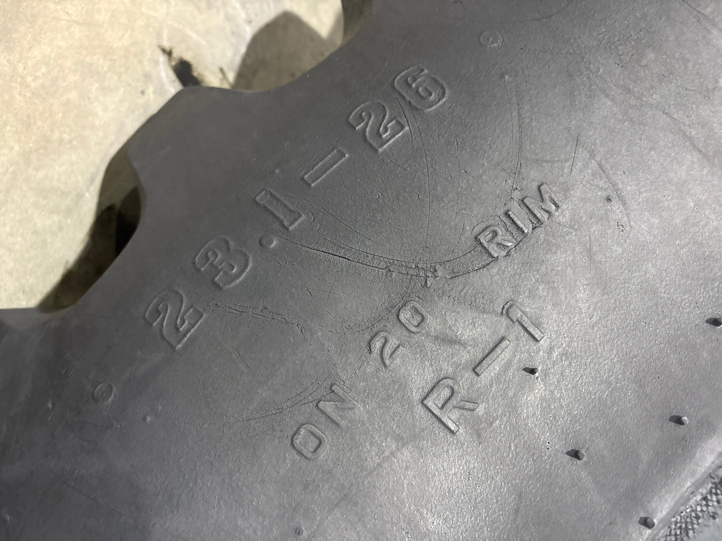 23.1-26 FIRESTONE SUPER ALL TRACTION 23° #5674